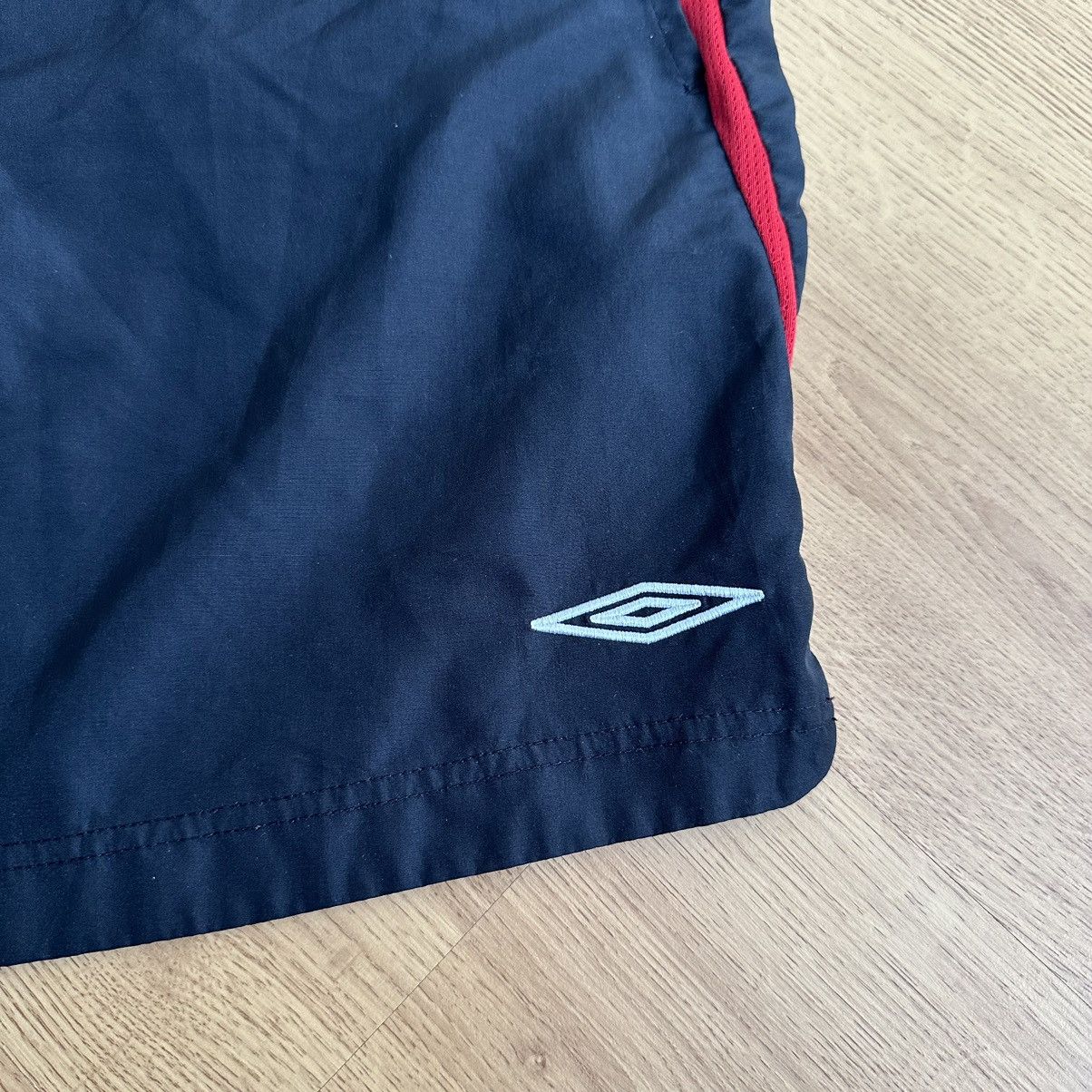 Umbro Umbro Sunderland FC soccer shorts Size US 34 / EU 50 - 3 Thumbnail