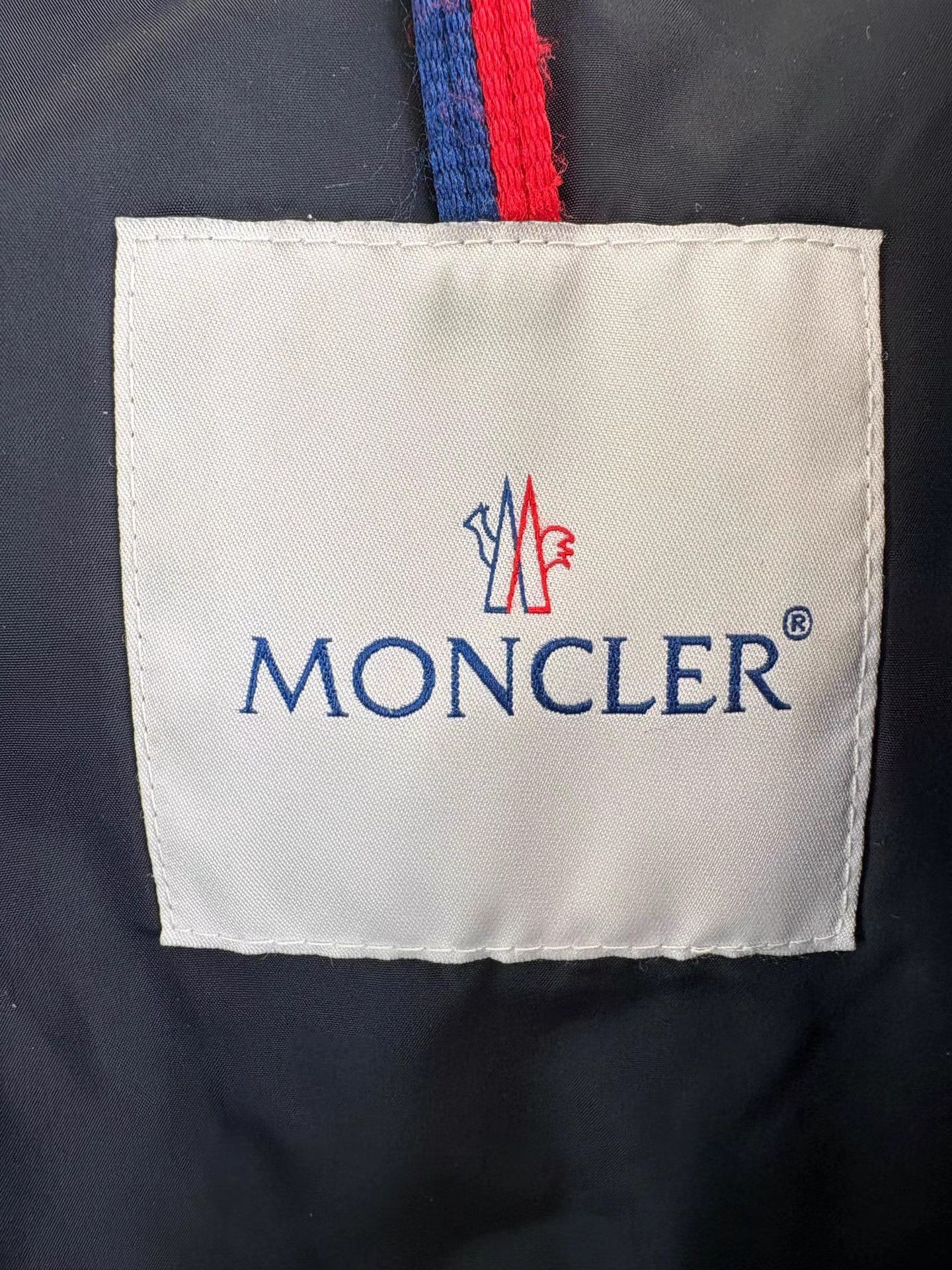 Moncler MONCLER AITON Embroidered Down Jacket Size US S / EU 44-46 / 1 - 4 Thumbnail