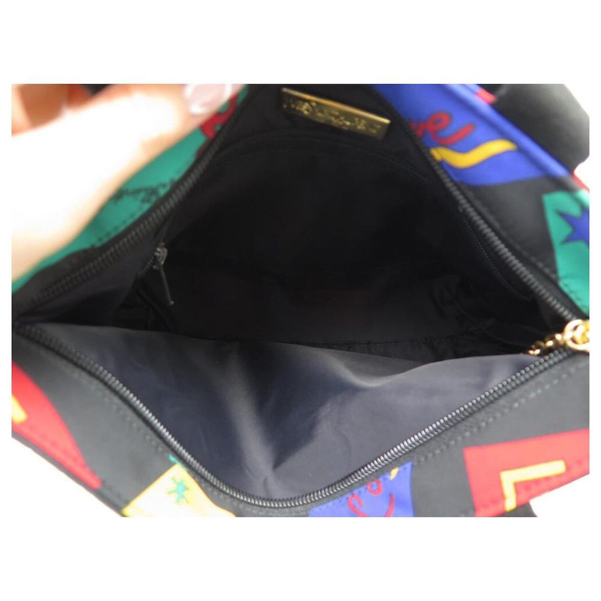Yves Saint Laurent Yves Saint Laurent Black Love Printed Nylon Handbag/Tote Bag Size ONE SIZE - 8 Thumbnail