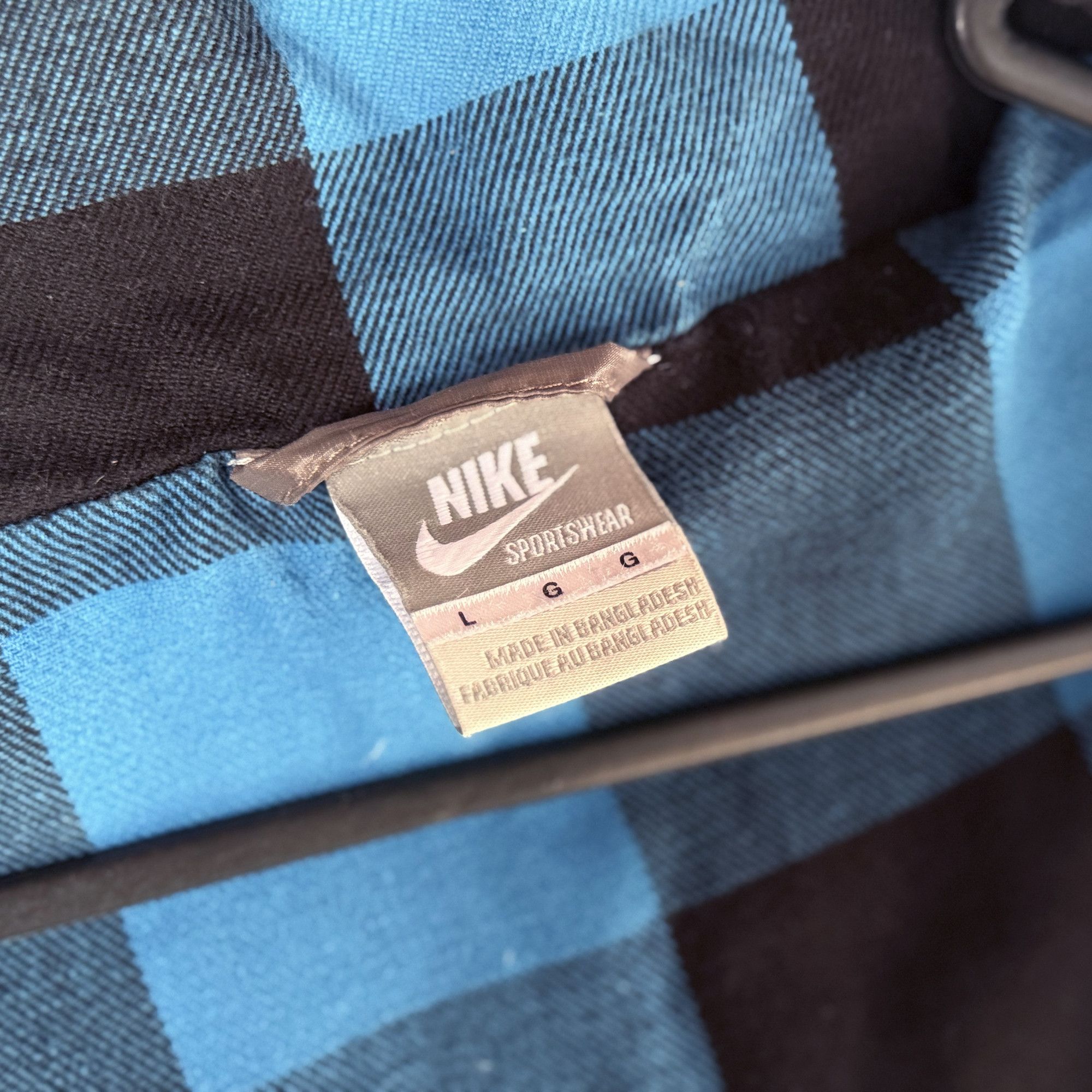 Nike Nike Puffer Jacket with plaid lining Size US L / EU 52-54 / 3 - 6 Thumbnail