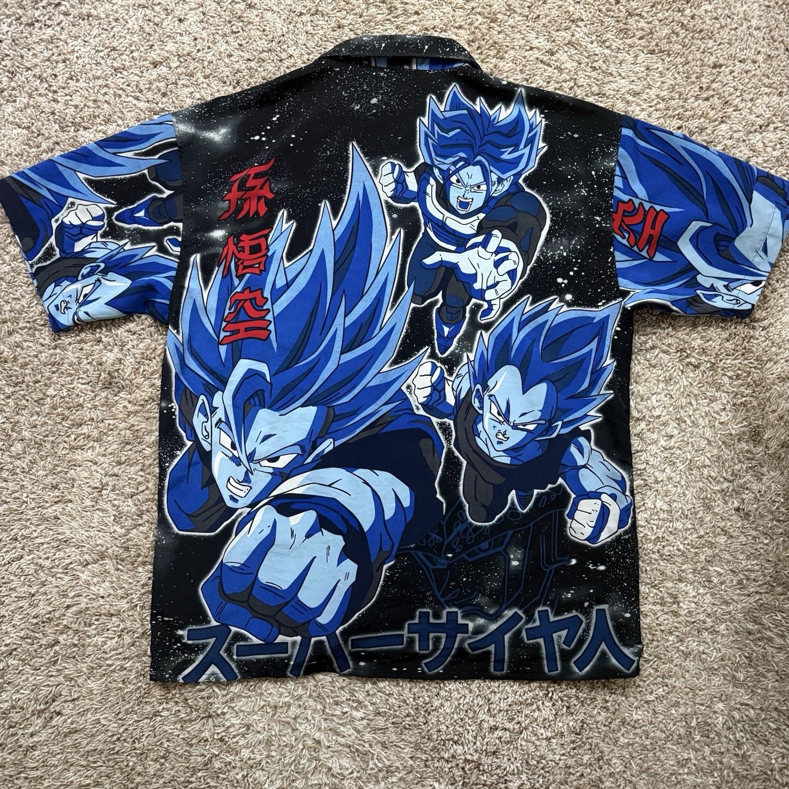 Vintage Vintage 2001 Dragon Ball Z Goku Super Saiyan Button Up Shirt Size US XL / EU 56 / 4 - 6 Thumbnail