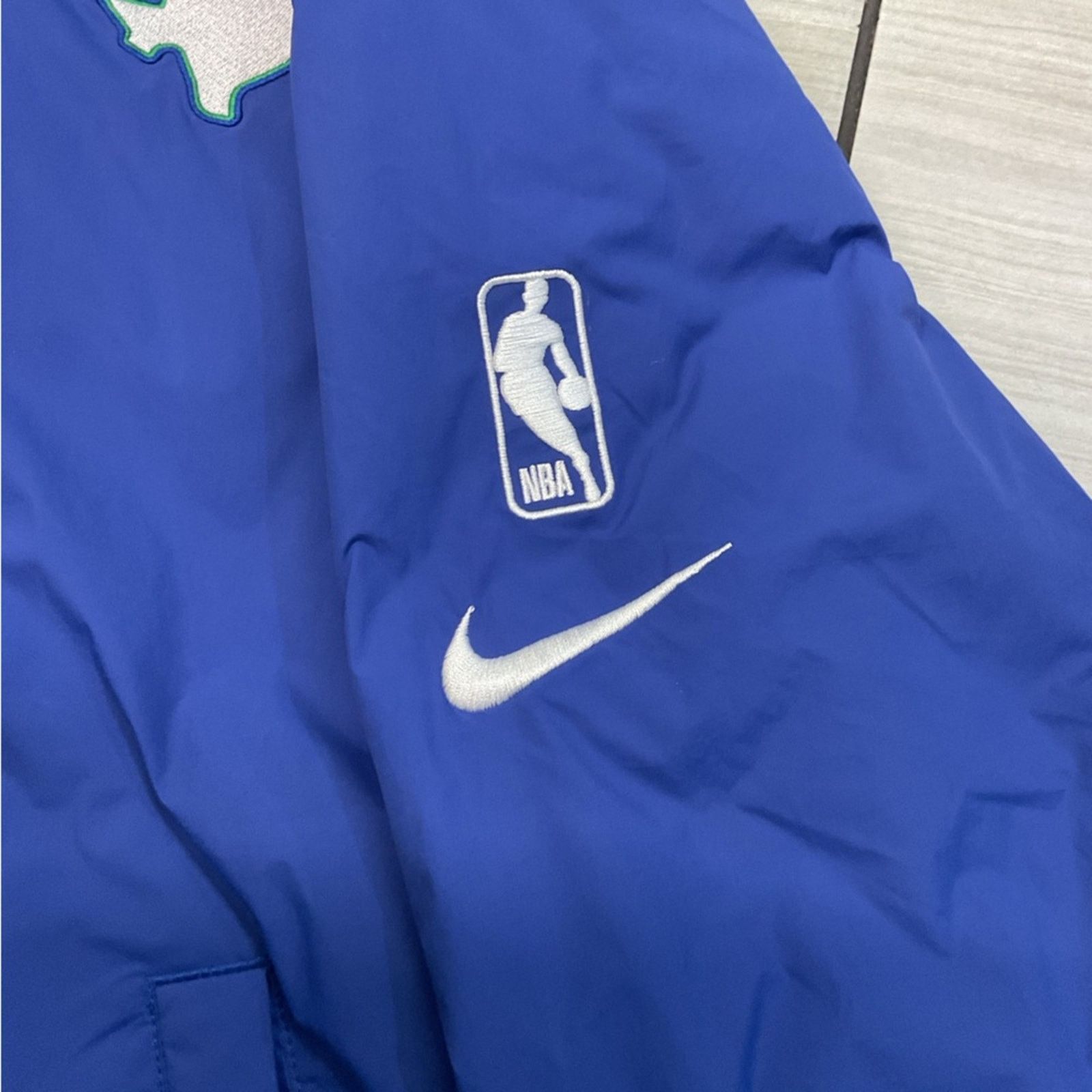 Nike NBA Nike Dallas Mavericks Button Down Puffer Jacket Size US L / EU 52-54 / 3 - 6 Thumbnail