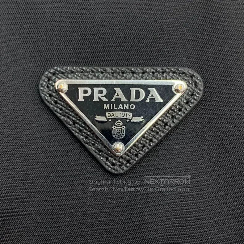 Prada Prada Black triangle wool workwear casual shorts Size 25" / US 0 / IT 36 - 5 Thumbnail