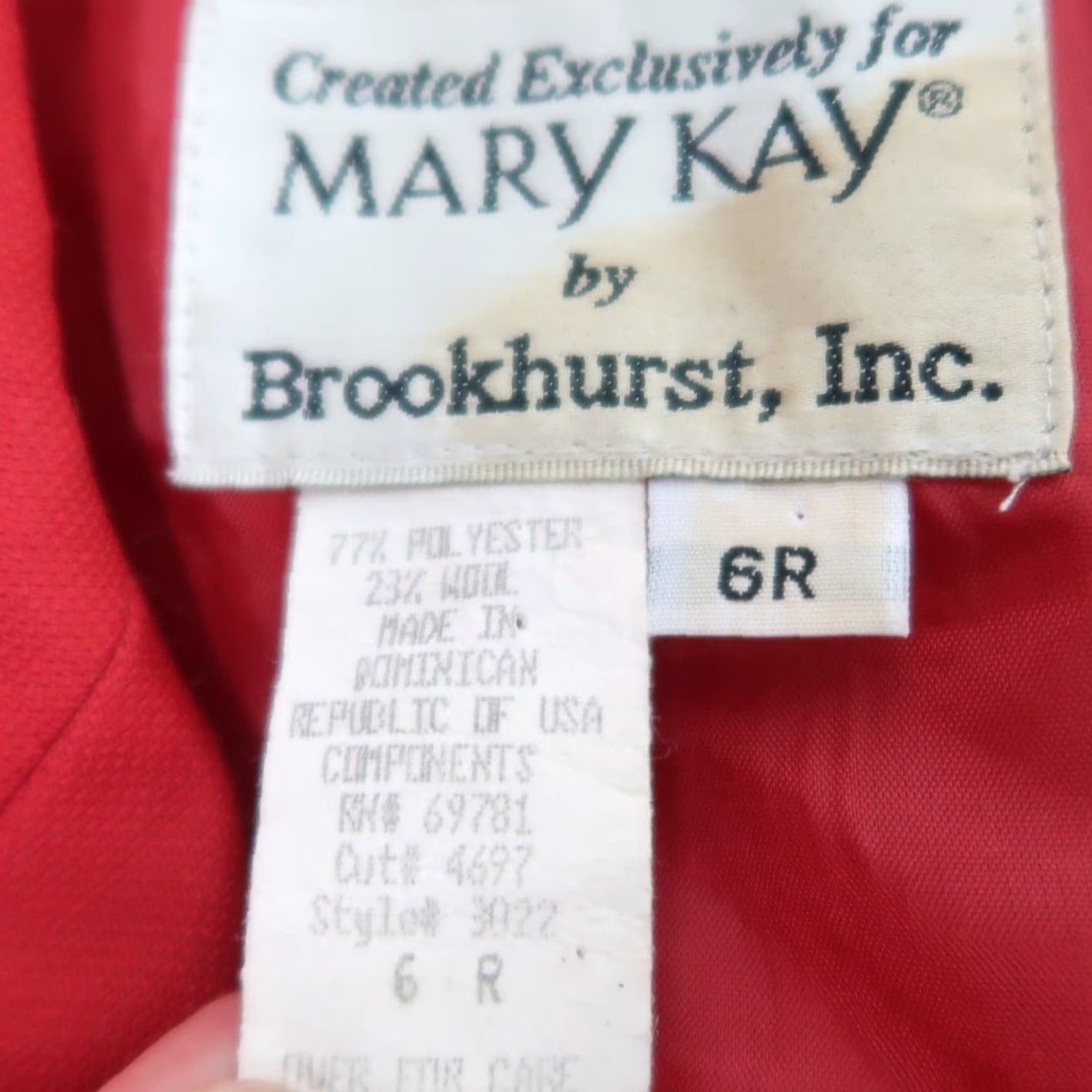 Vintage VINTAGE Mary Kay Blazer Jacket 90s Cherry Red Wool Blend Blazer Short Length Women 6 Regular Fall Winter Button Swing Womens Size M / US 6-8 / IT 42-44 - 5 Thumbnail