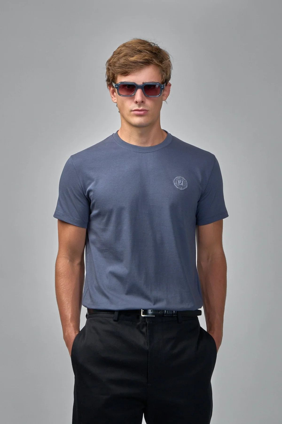 Fendi o1s1wg110526 T-Shirt in Blue Size US L / EU 52-54 / 3 - 2 Thumbnail