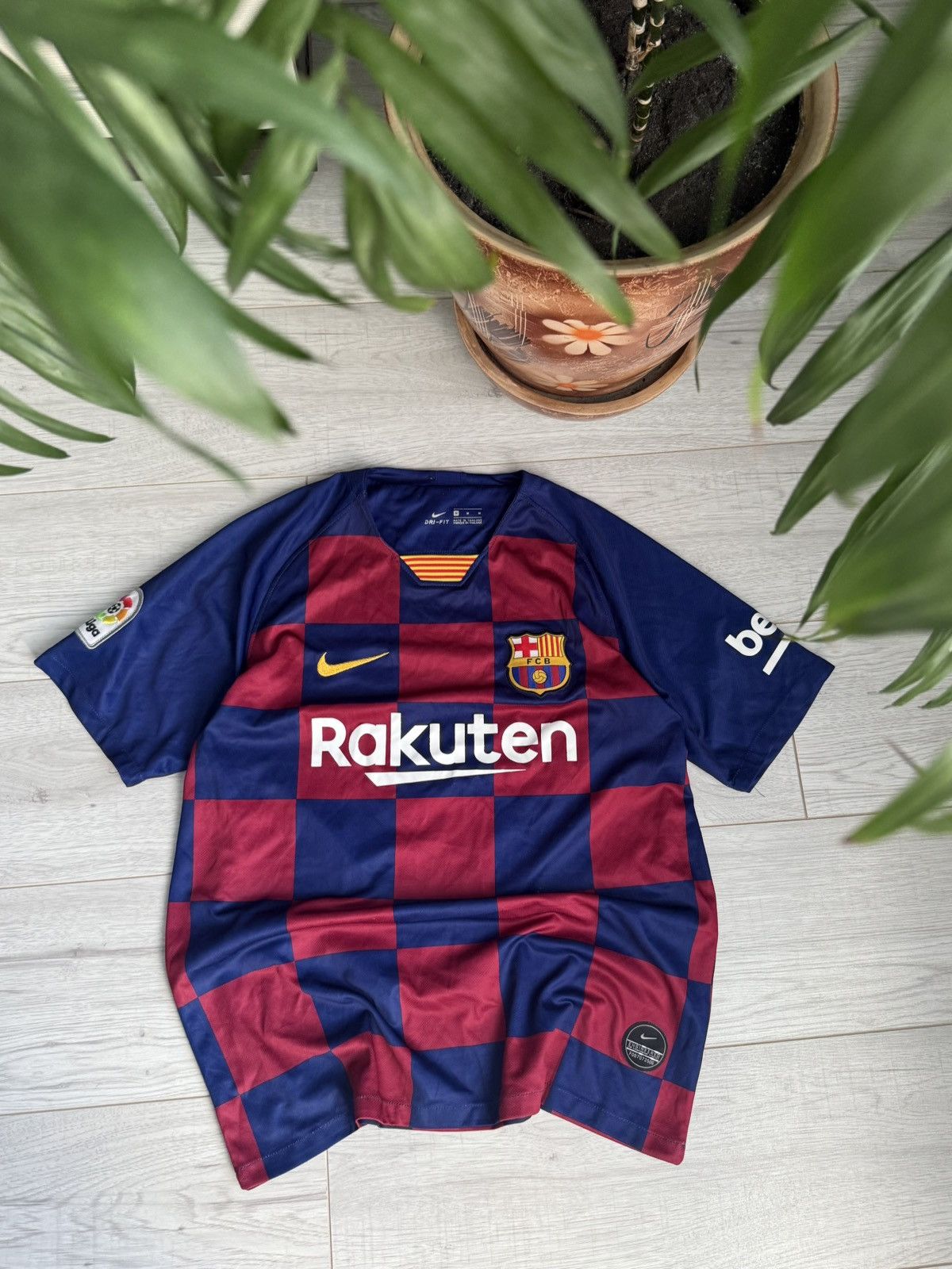 Hypebeast Soccer jersey Barcelona nike messi 10 shirt Size US M / EU 48-50 / 2 - 2 Thumbnail