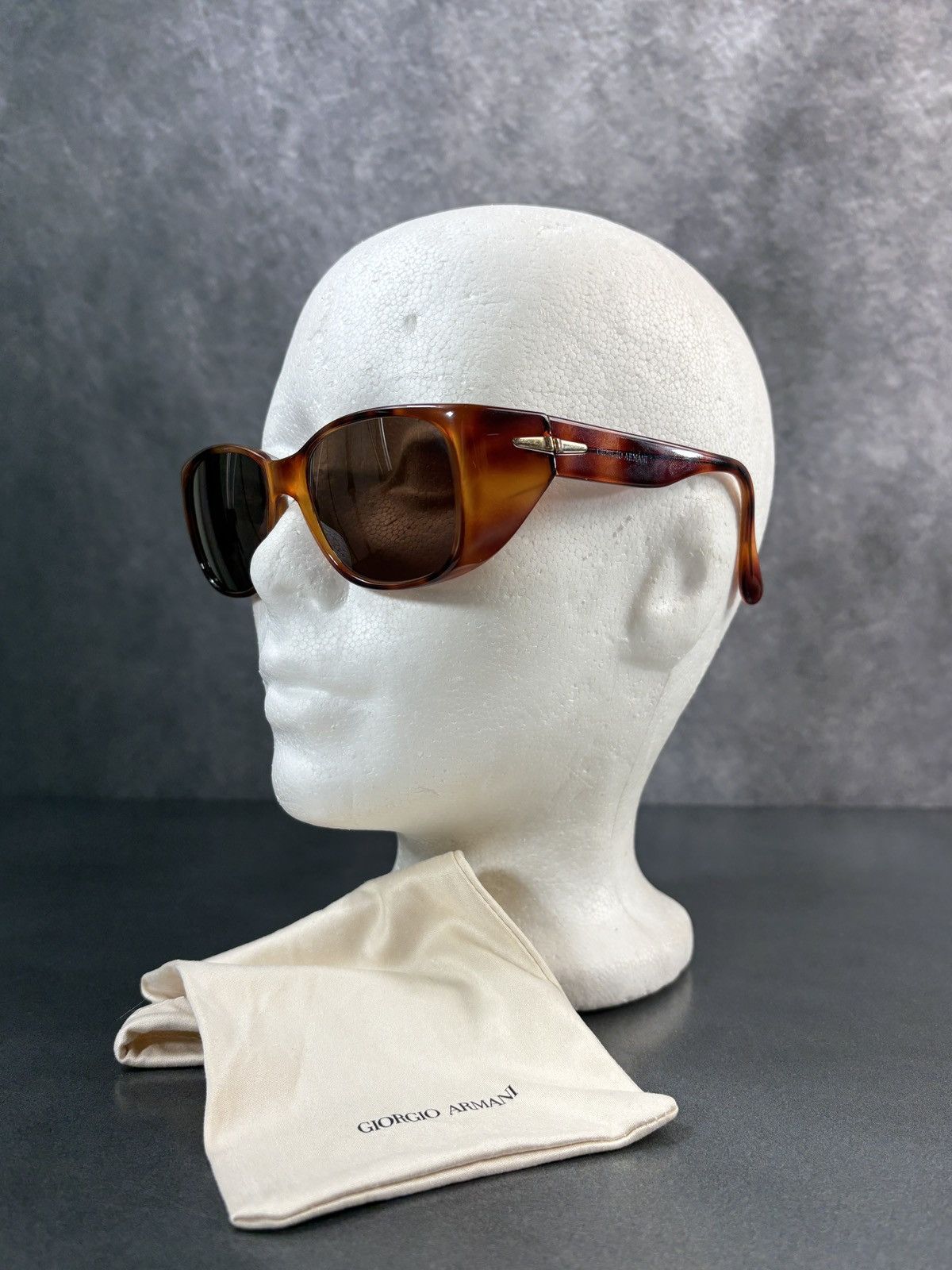 Giorgio Armani 1990s Vintage Giorgio Armani Sunglasses GA835 Tortoise 80s Size ONE SIZE - 17 Thumbnail