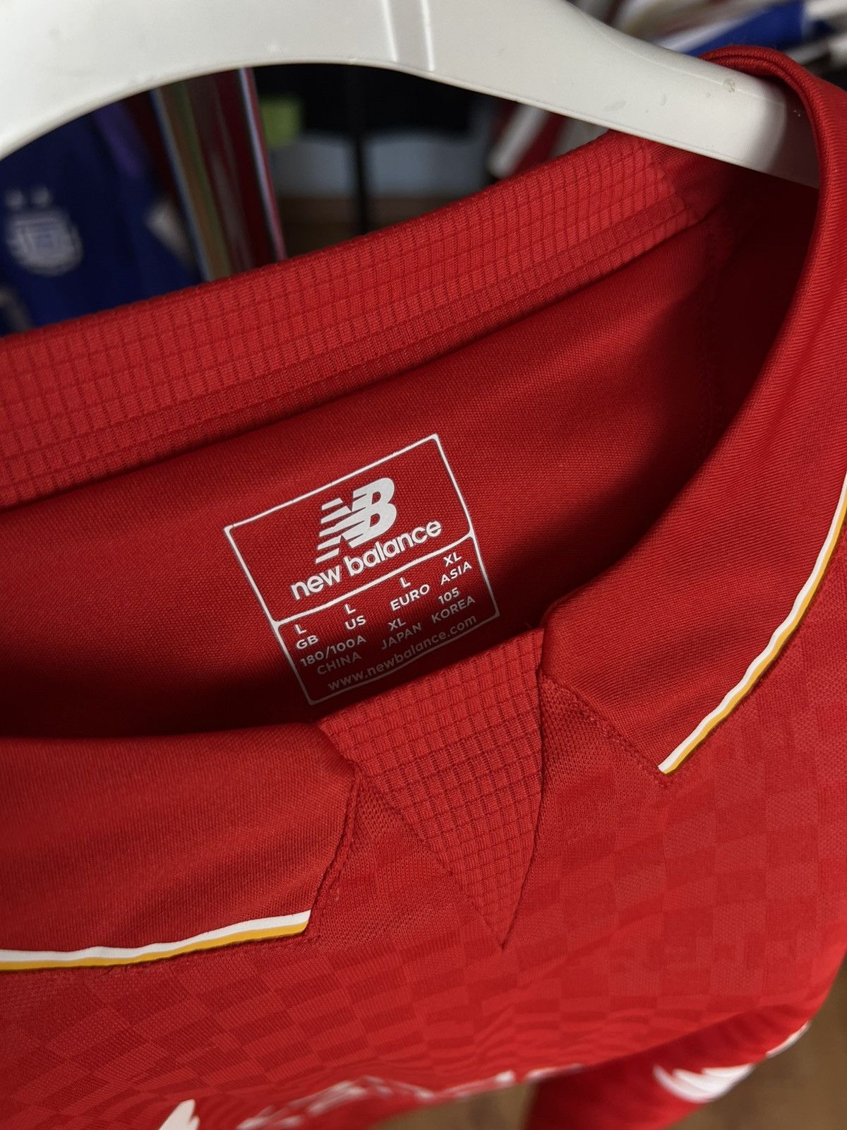 New Balance Soccer Jersey New Balance Liverpool 2016/17 Coutinho #10 Size US L / EU 52-54 / 3 - 10 Thumbnail