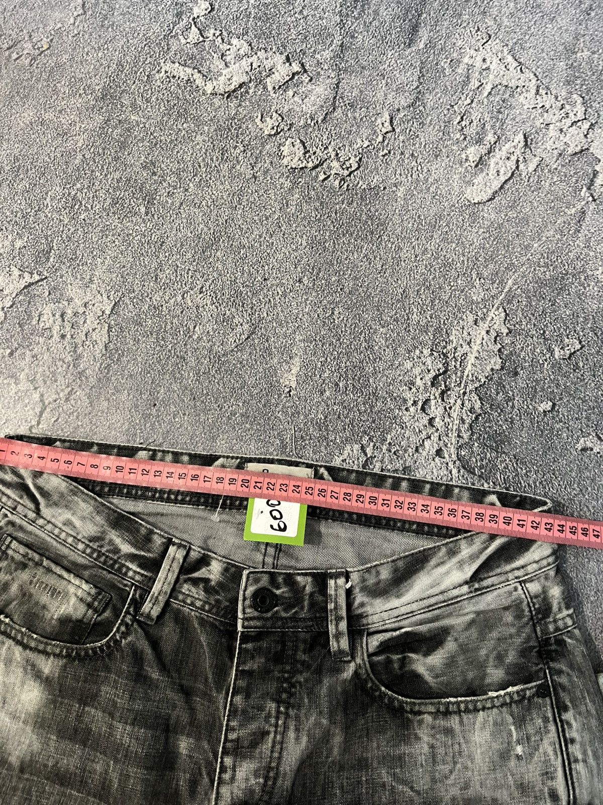 Japanese Brand SWAG Destroyed Acid Washed — Streetwear Weathered Slim Jeans Size US 33 - 6 Thumbnail