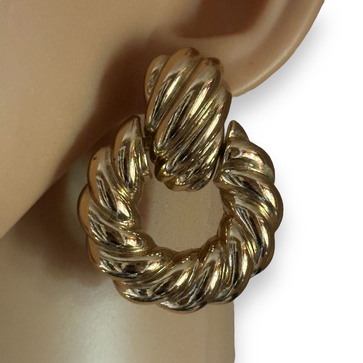 Other Scalloped door knocker earrings Size ONE SIZE - 2 Thumbnail
