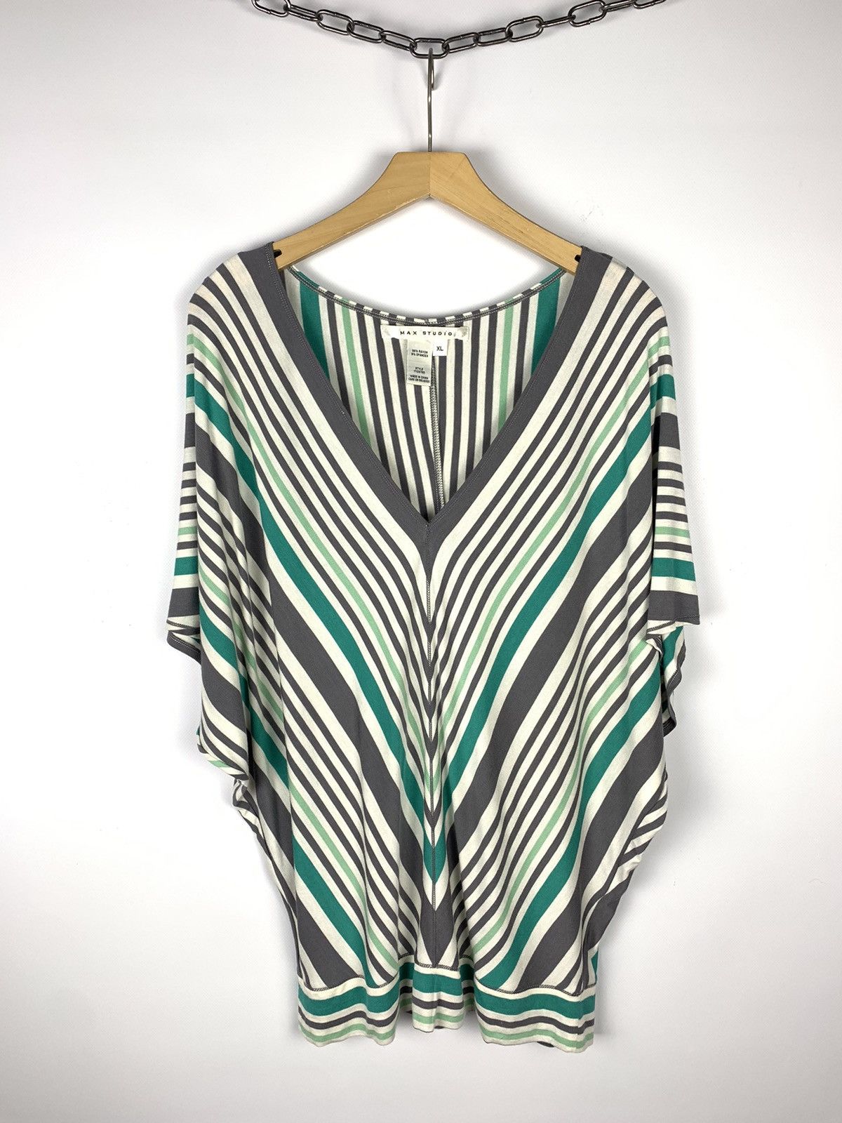 Max Mara Max Mara Studio Striped T-Shirt V-Neck Size XL Women’s Size XL / US 12-14 / IT 48-50 - 1 Thumbnail