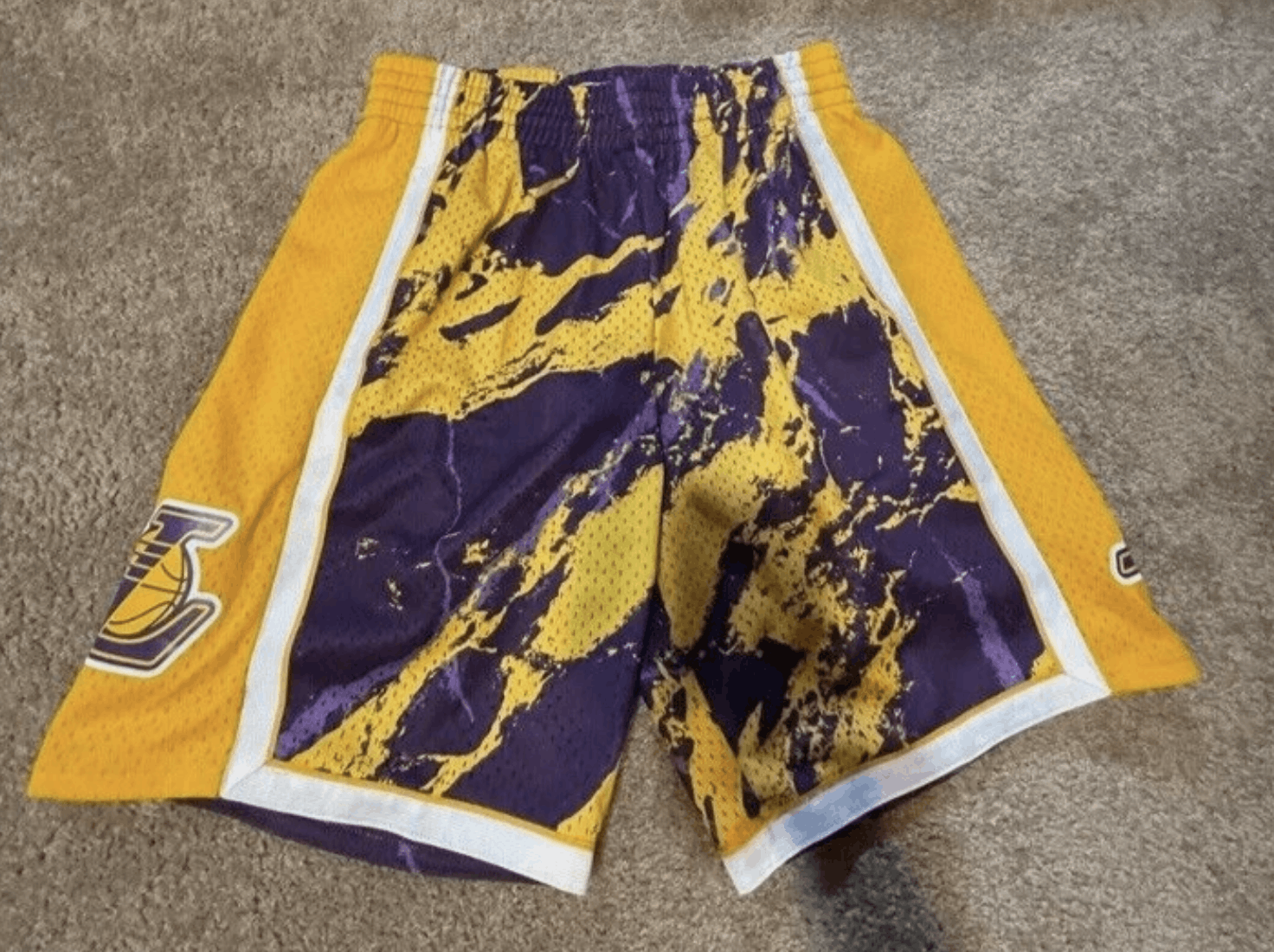 Mitchell & Ness Los Angeles Lakers Shorts Medium Mitchell Ness Size US 32 / EU 48 - 1 Thumbnail