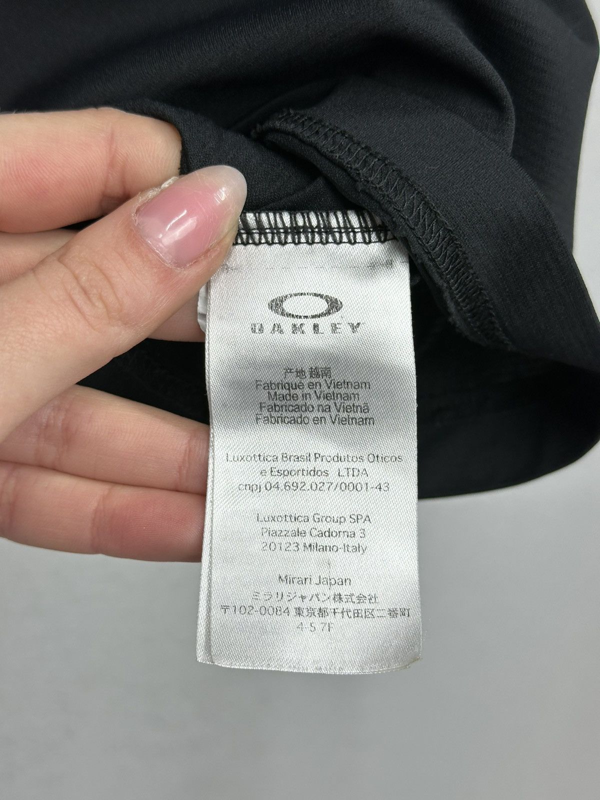 Oakley Vintage Oakley T-shirt Streetwear Y2k Japanese Diesel Japan Size US M / EU 48-50 / 2 - 7 Thumbnail