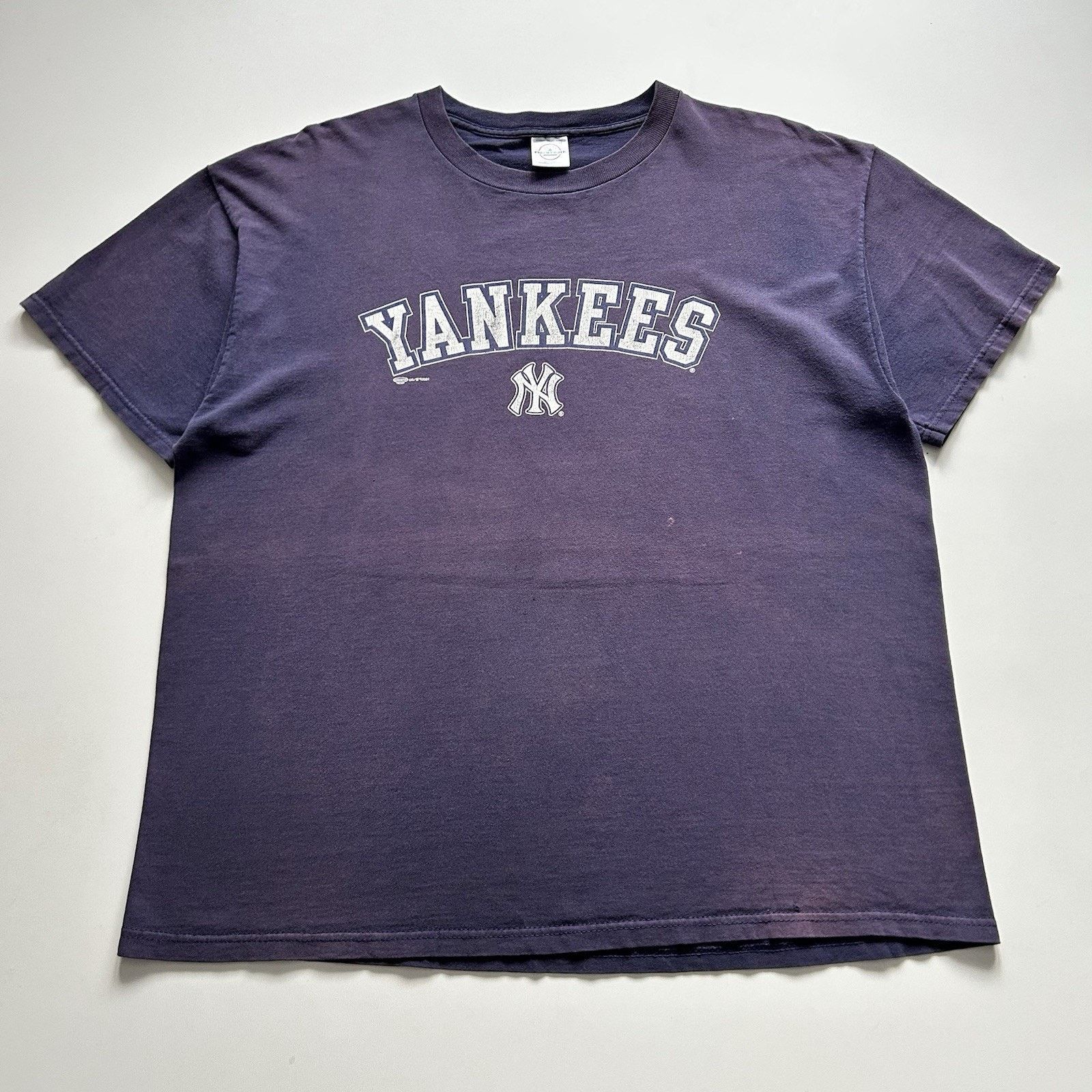 Delta Vintage New York Yankees T-Shirt XL Y2K 2001 MLB Sun Faded Size US XL / EU 56 / 4 - 1 Thumbnail