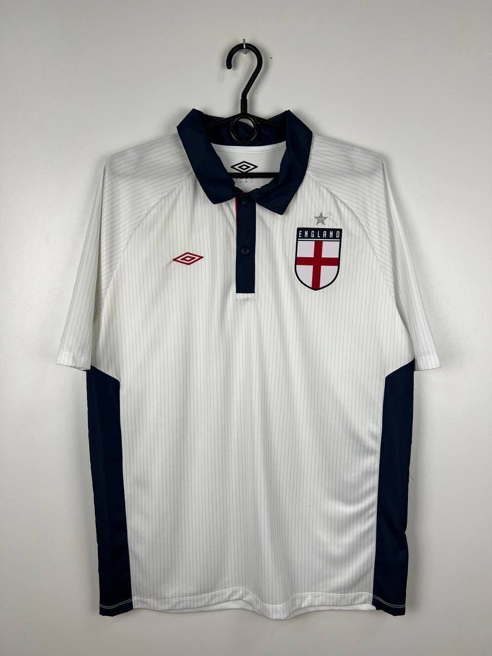 Umbro England Umbro jersey t-shirts size L Size US L / EU 52-54 / 3 - 1 Thumbnail