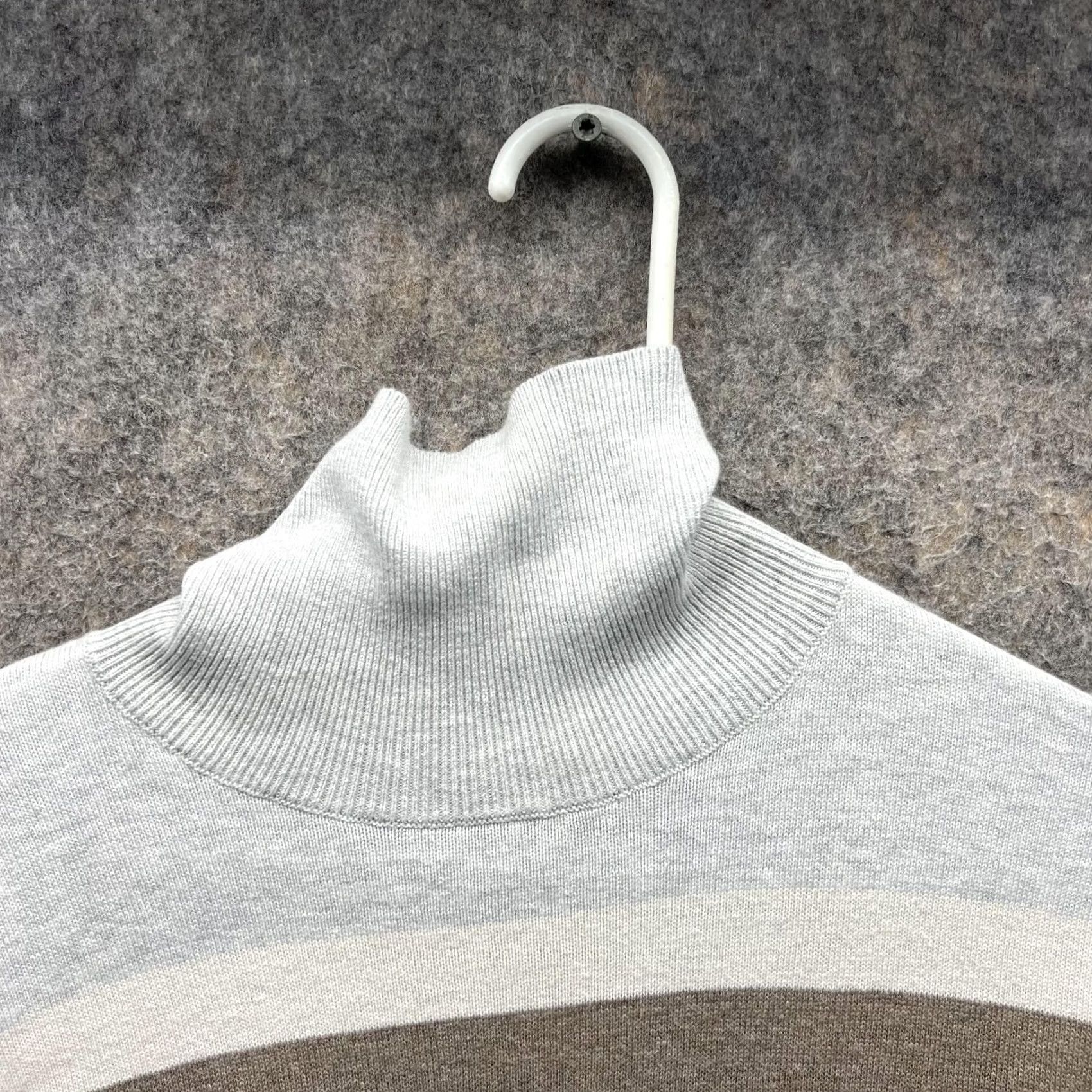 Burton VINTAGE Burton Sweater Men Small Adult White Blue Pullover Turtleneck Cotton London Size US S / EU 44-46 / 1 - 4 Thumbnail