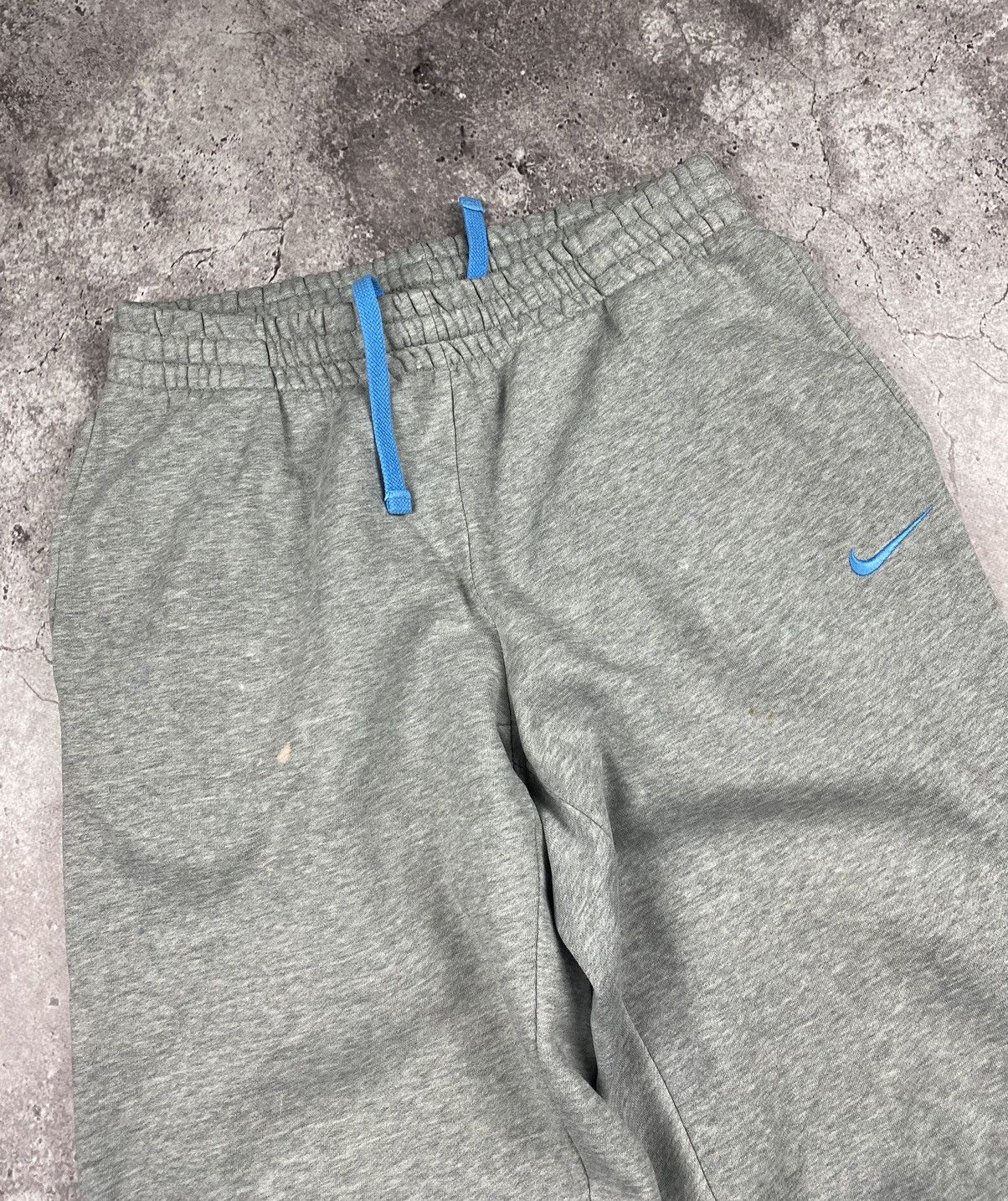 Nike Vintage Nike Baggy Sweatpants Size US 32 / EU 48 - 3 Thumbnail