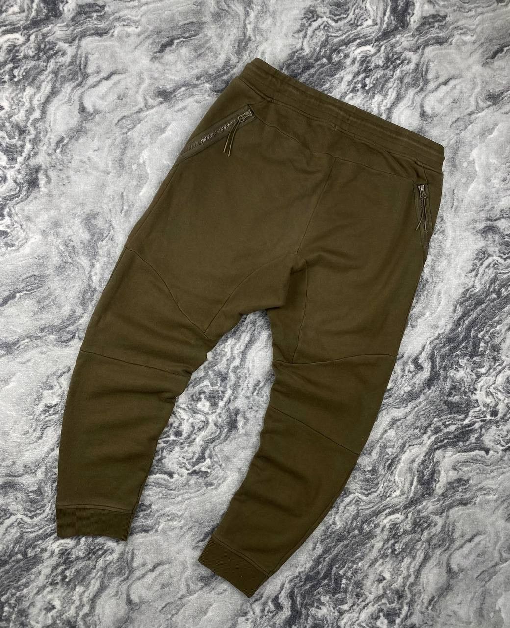 C.P. Company CP Company Diagonal Raised Fleece Lens Pocket Sweatpants Size US 36 / EU 52 - 13 Thumbnail