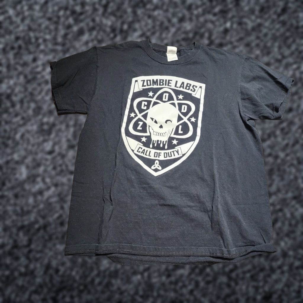 Vintage Call Of Duty Zombie Labs Gamer T Shirt Mens L Distressed 2011 Size US L / EU 52-54 / 3 - 1 Thumbnail