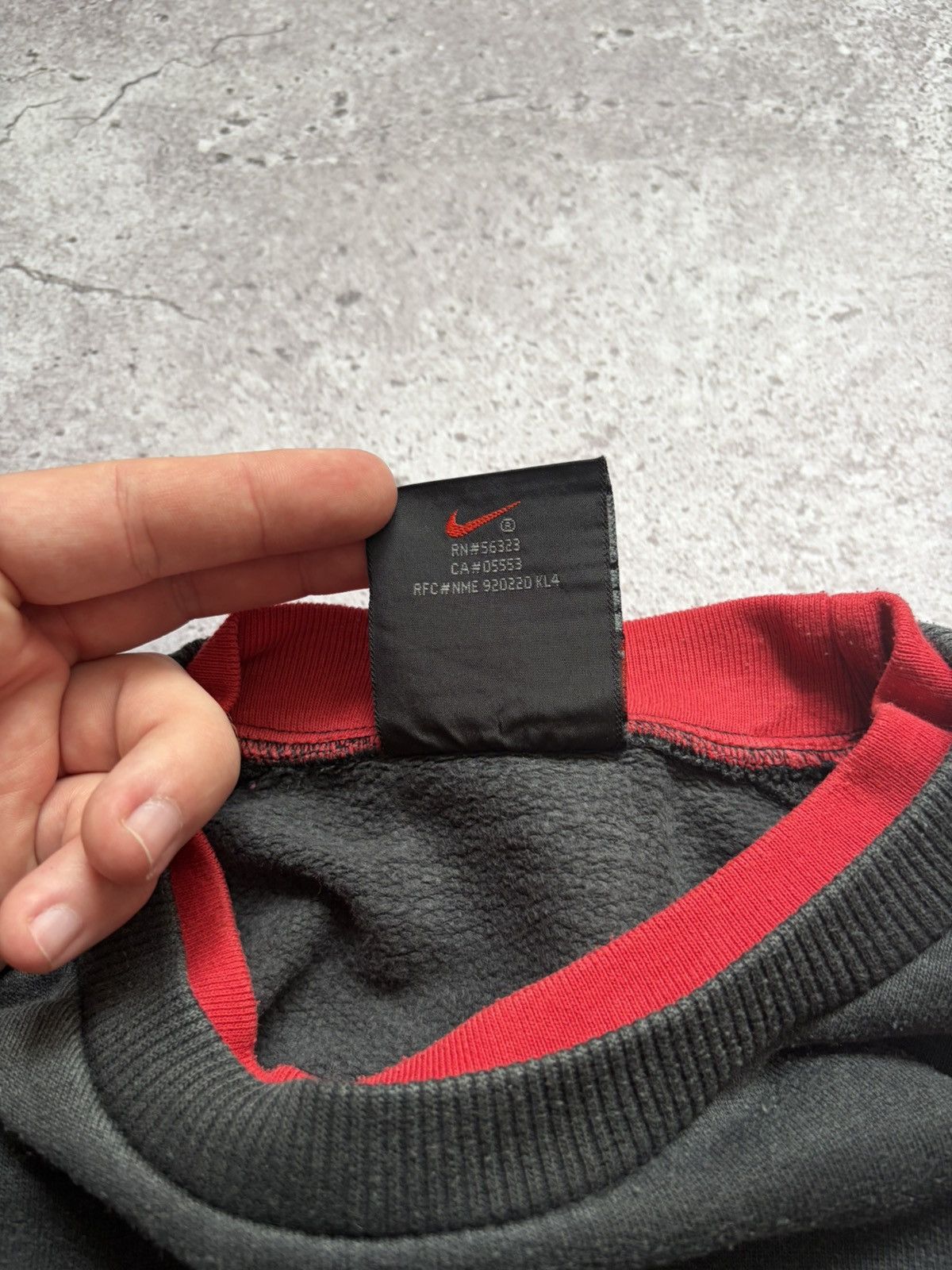 Nike Vintage Nike Tirol Football Faded Sweatshirt Size US L / EU 52-54 / 3 - 8 Thumbnail