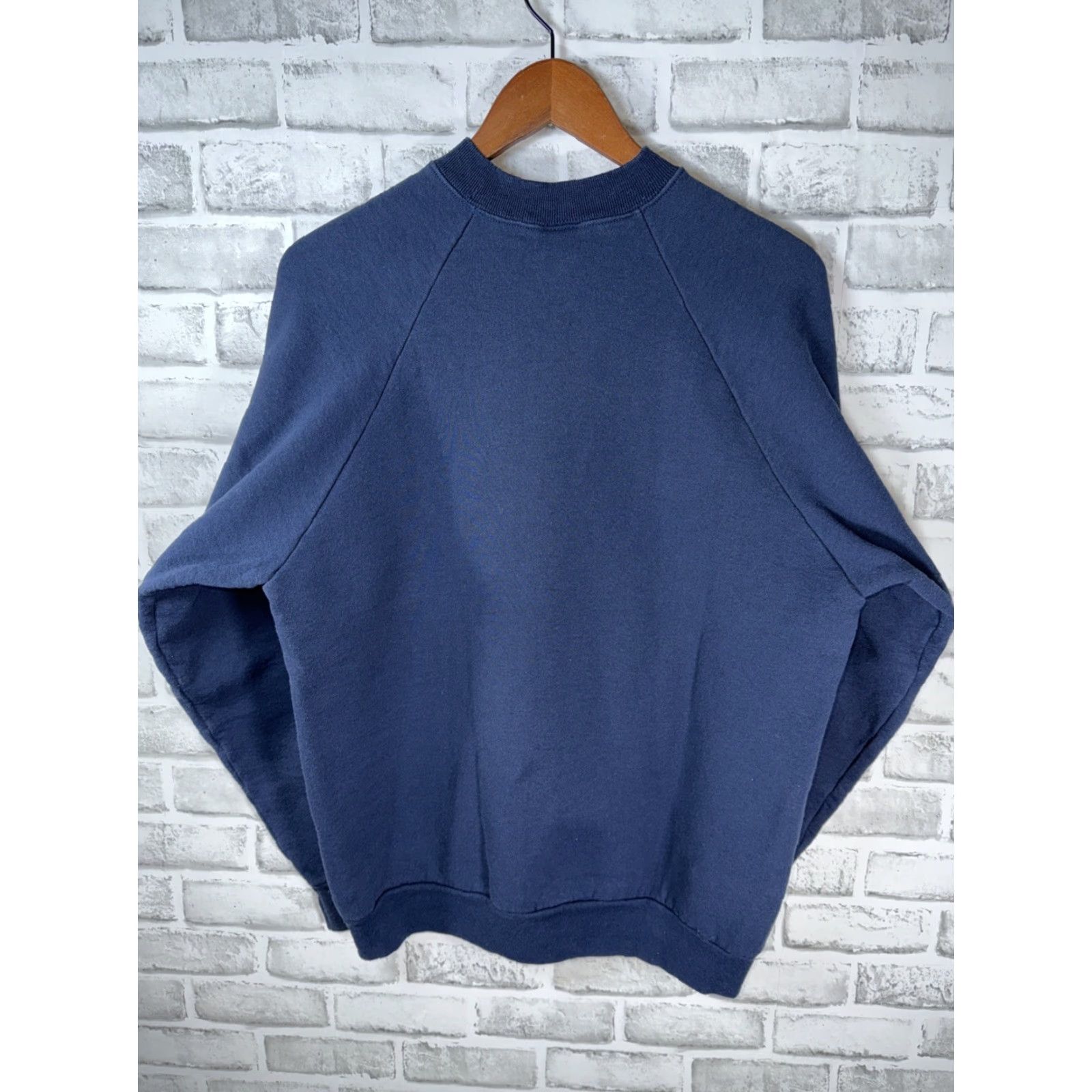 Vintage VTG Screen Stars London England Sweatshirt Crewneck COTTON BLEND unisex L Blue Logo Knit Polyester Pullover Solid 90s Classic Outdoor Men Size US L / EU 52-54 / 3 - 5 Thumbnail