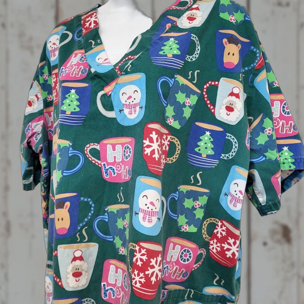 Buttero Butter Soft Scrub Top Womens XL Green Red Holiday Santa Reindeer Snowman Patterned Medical Cotton Blend Womens XL Size XL / US 12-14 / IT 48-50 - 1 Thumbnail
