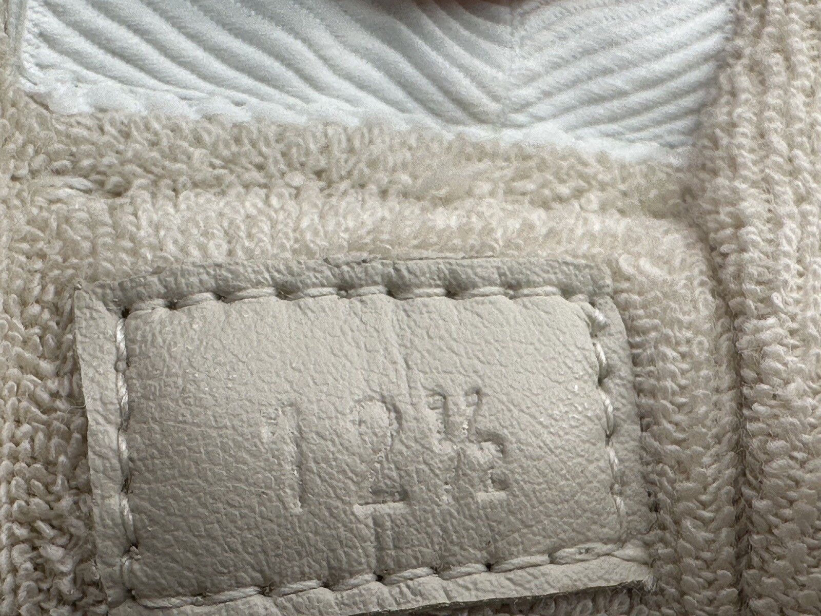 Gucci Size-UK-12,5/EU-46,5/US-13,5 New Gucci Rhyton Men's Sneakers Size US 13 / EU 46 - 10 Thumbnail