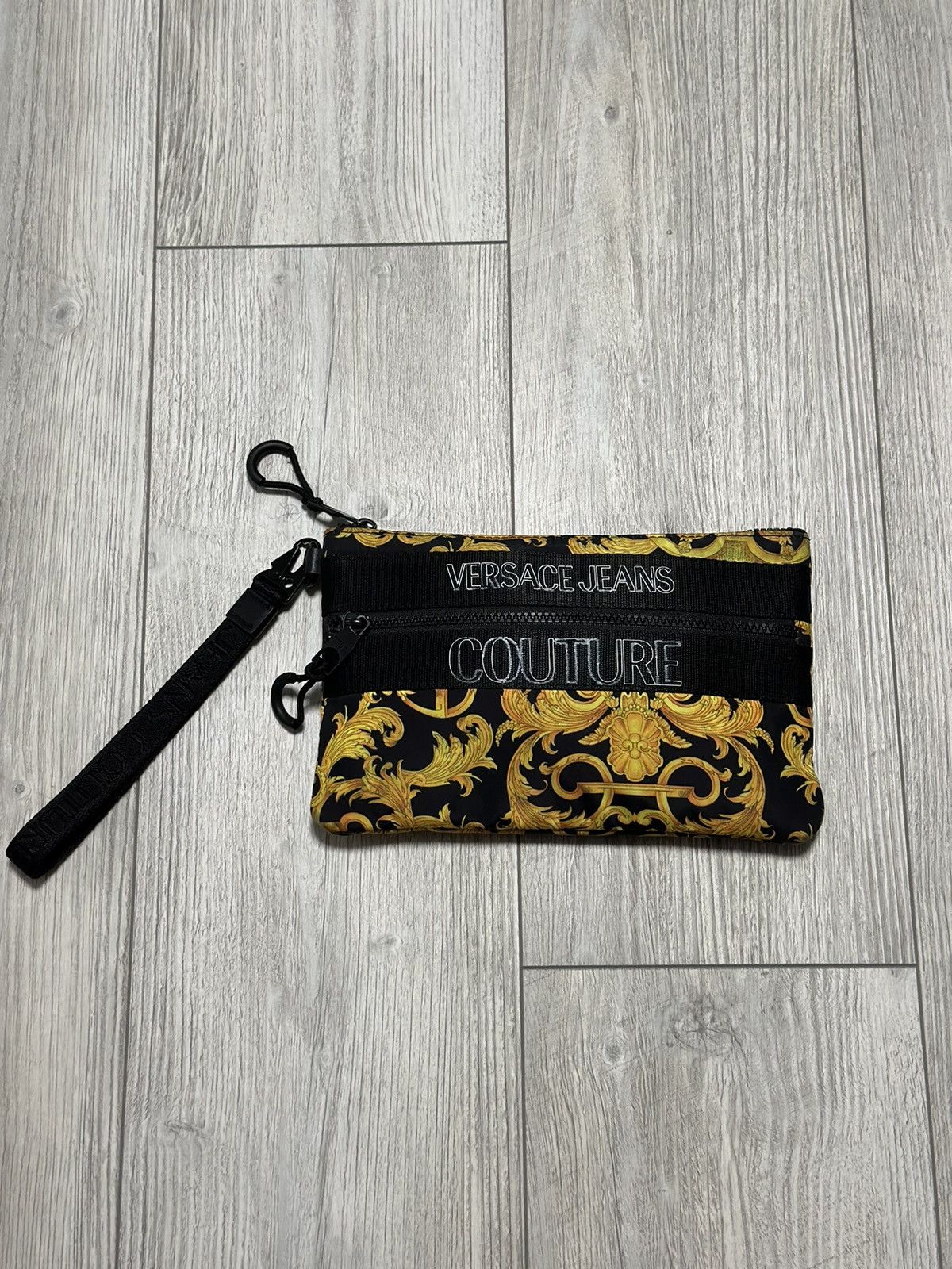 Versace jeans pochette sales