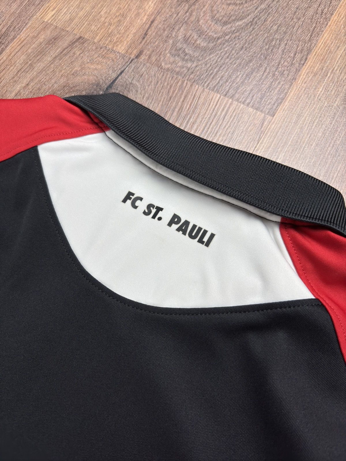 Under Armour St. Pauli FC 2016 Jersey Shirt Under Armour Black Size M Size US M / EU 48-50 / 2 - 6 Thumbnail