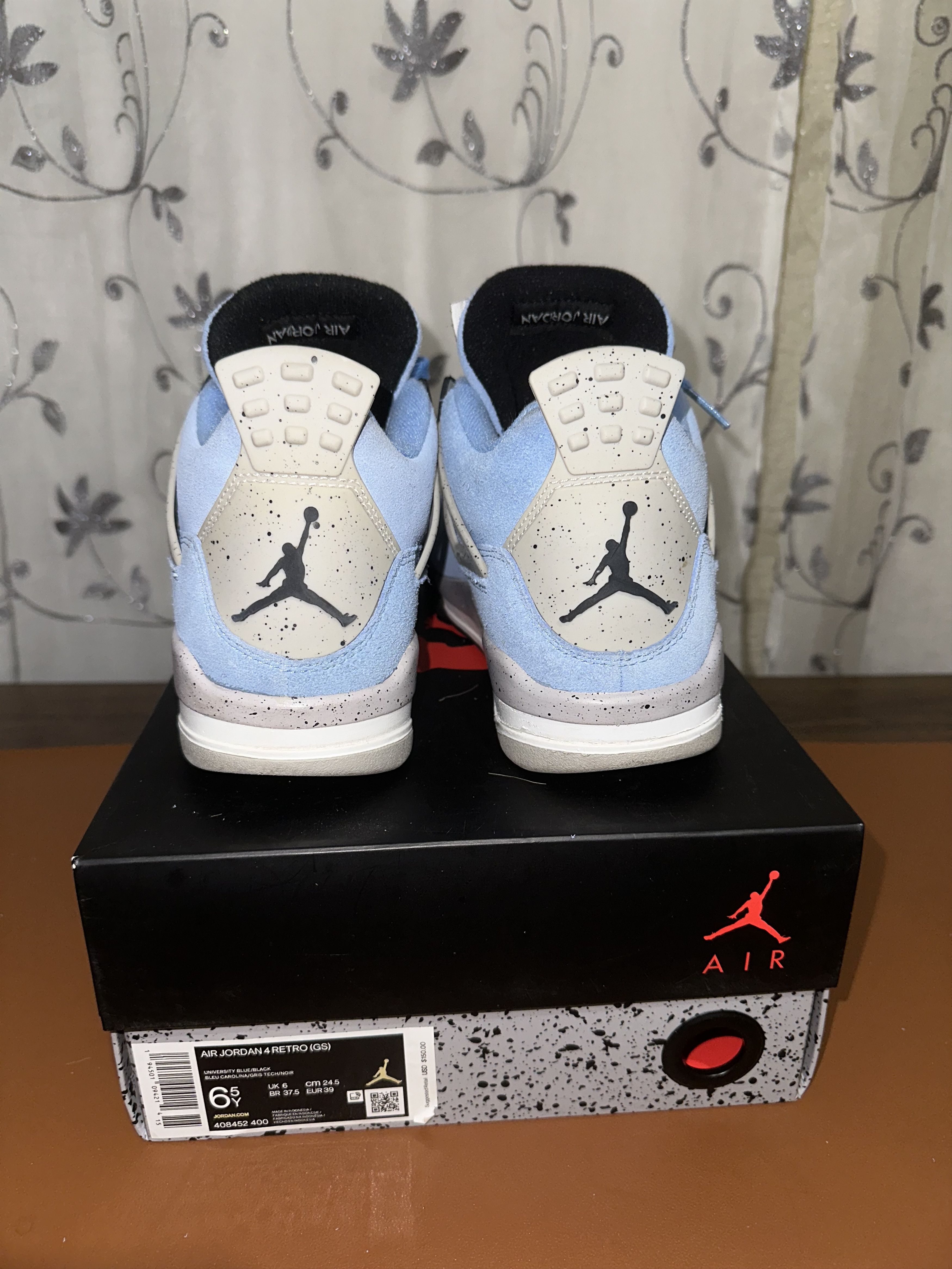 Jordan Brand Jordan 4 ‘University Blue’ Size US 6.5 / EU 39-40 - 4 Thumbnail