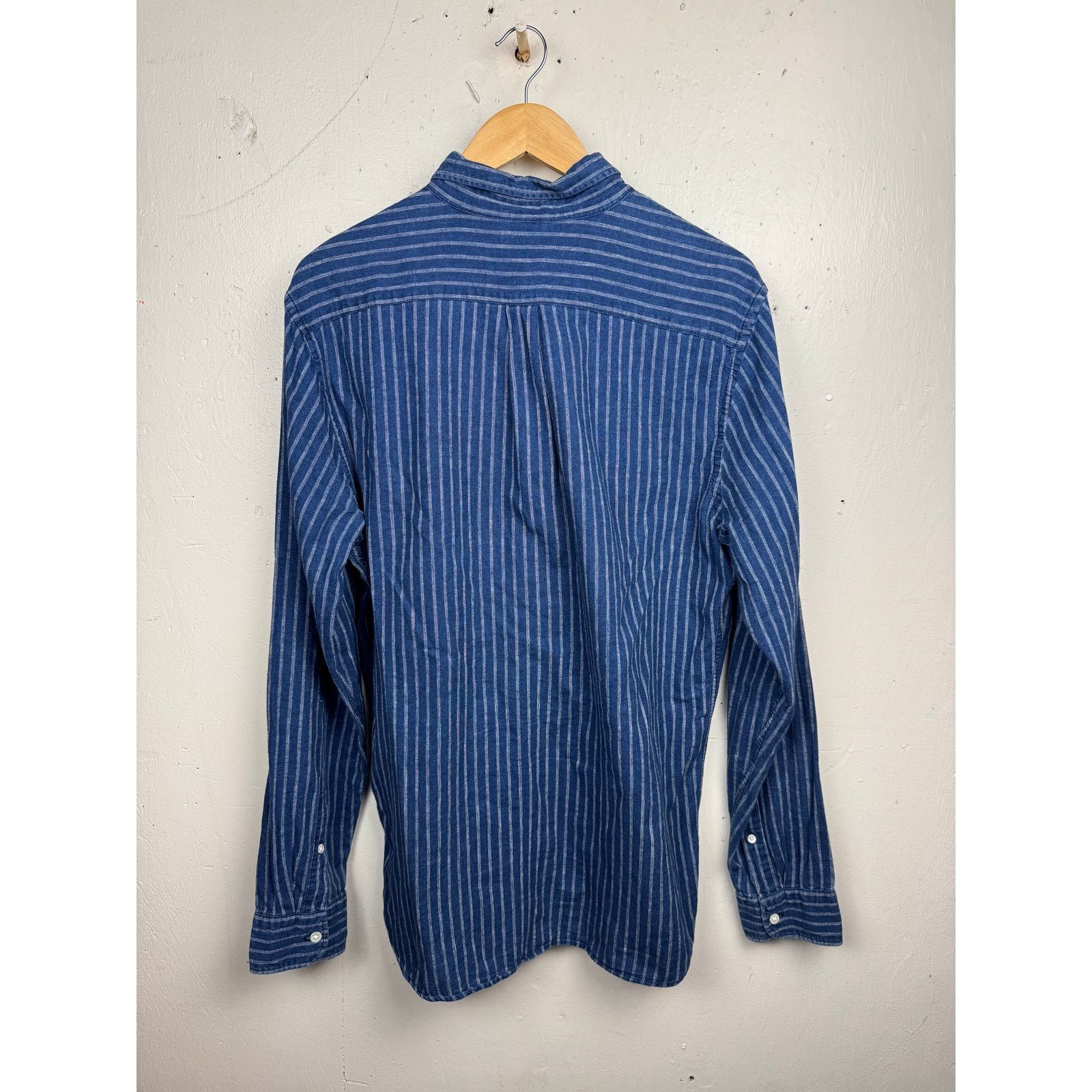 Levi's Levi’s Blue Striped Button-Up Shirt – Men’s Medium Size US M / EU 48-50 / 2 - 2 Thumbnail
