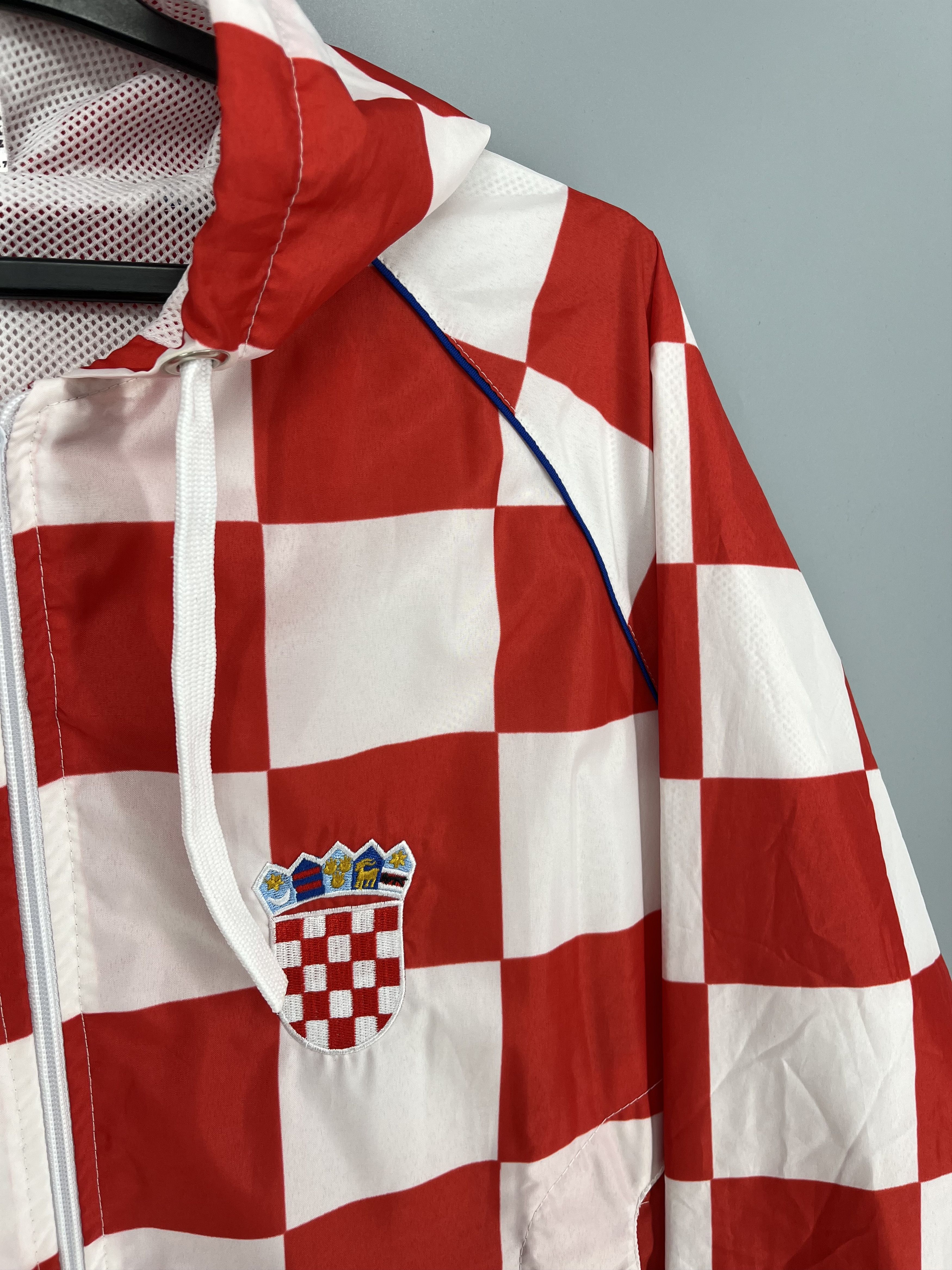 Vintage Croatia CroSport Vez Checkered Hooded Windbreaker Jacket Size US M / EU 48-50 / 2 - 11 Thumbnail