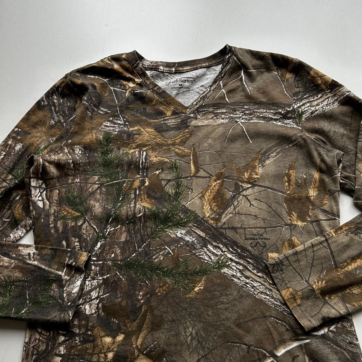 Realtree Vintage 2000s Real Tree Camouflage V Neck Long Sleeve Medium Size M / US 6-8 / IT 42-44 - 2 Thumbnail