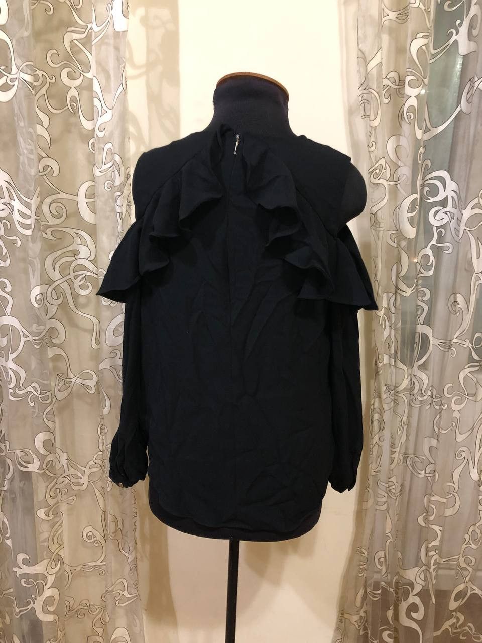 Polo Ralph Lauren RALPH LAUREN Black Georgette Crepe Cold-Shoulder Ruffled Top Size L / US 10 / IT 46 - 12 Thumbnail