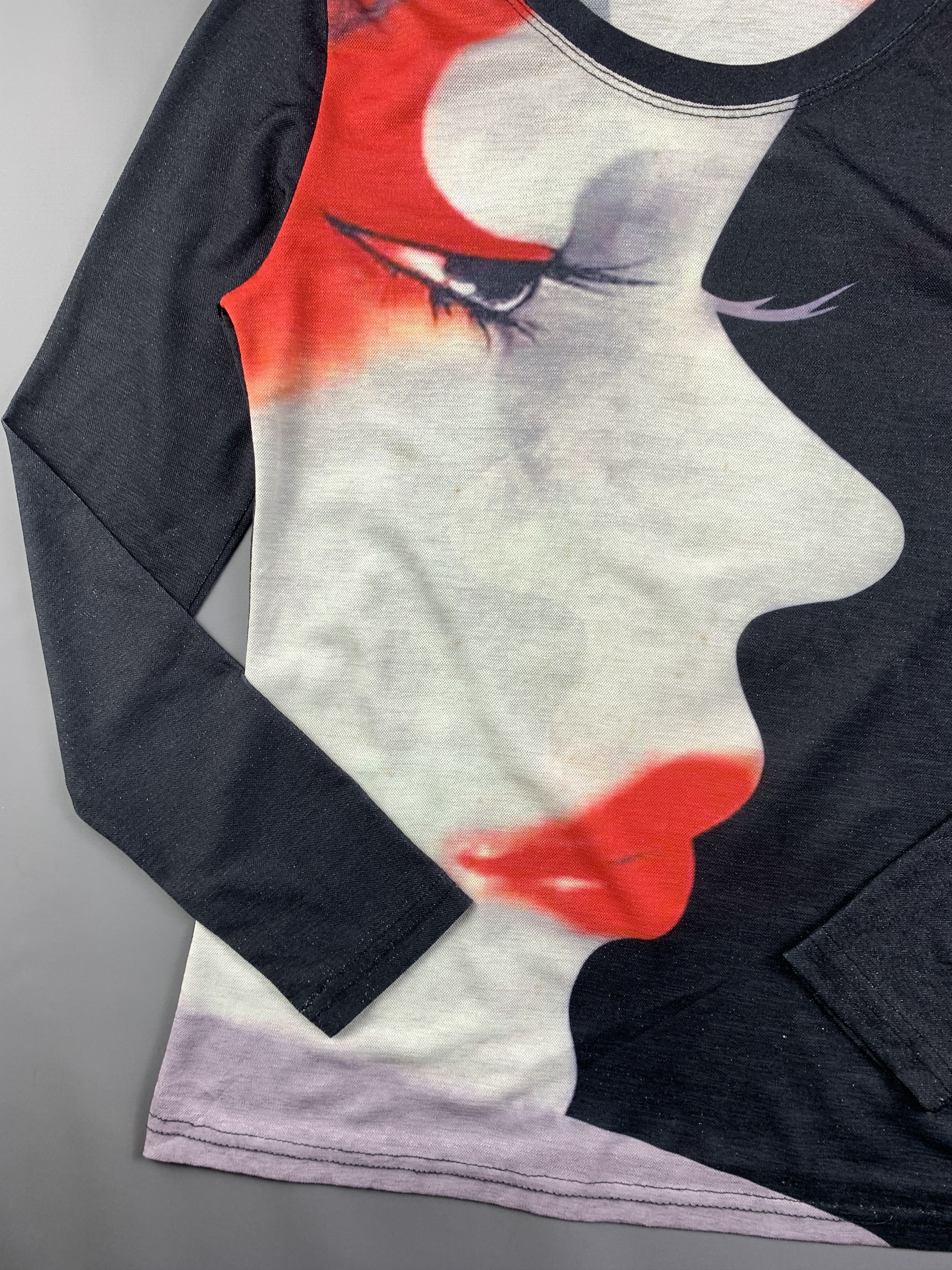 Japanese Brand Beauty Girl Face Longsleeve Mesh Top (L) Size L / US 10 / IT 46 - 4 Thumbnail