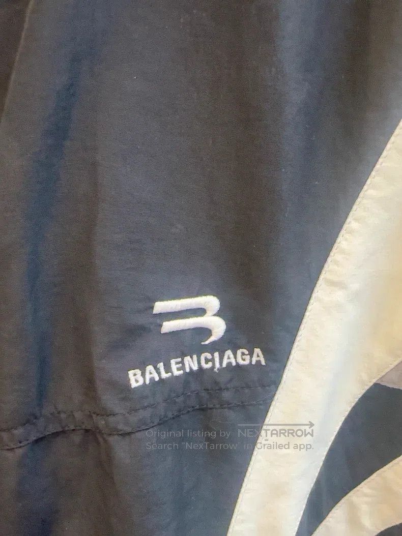 Balenciaga Balenciaga Black and White Colorblocked Zip Sweatshirt Size US S / EU 44-46 / 1 - 3 Thumbnail
