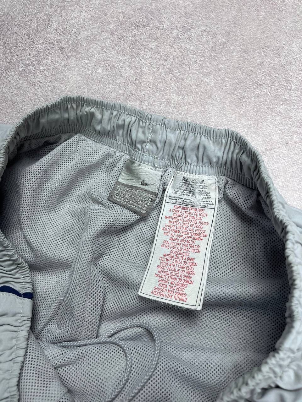Nike × Vintage VINTAGE CRAZY NIKE SWOOSH BAGGY NYLON TRACK PANTS Y2K L Size US 34 / EU 50 - 5 Thumbnail