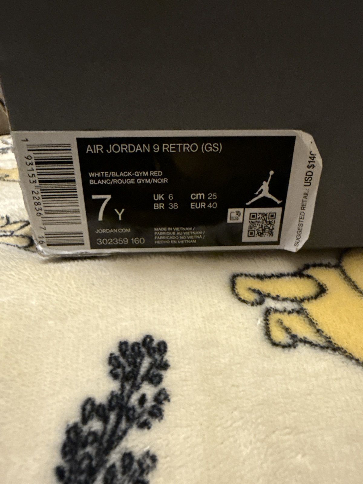 Jordan Brand Red & White 9’s Size US 7 / EU 40 - 6 Thumbnail