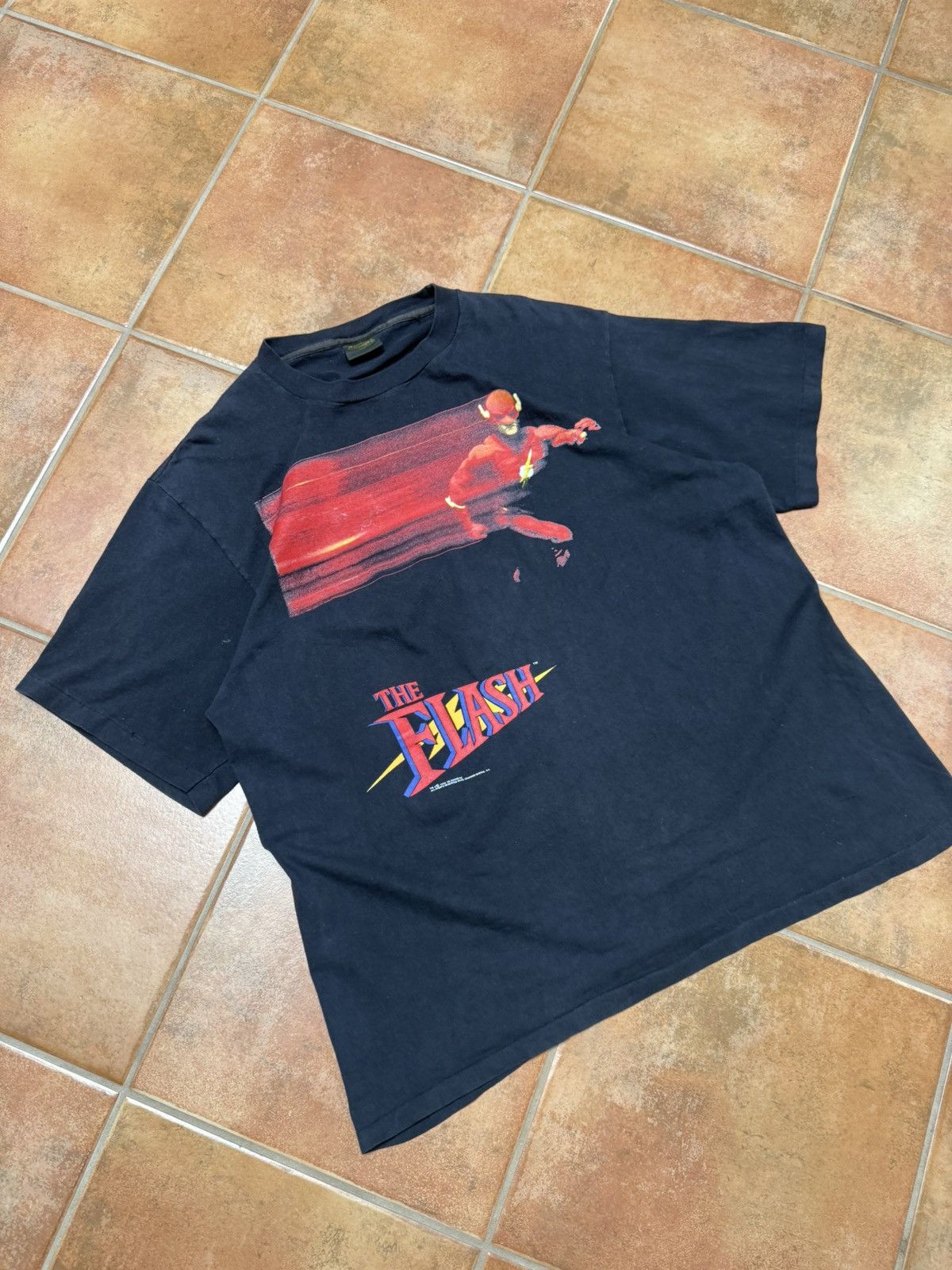 DC Comics Vintage The Flash Comic tee Size US XL / EU 56 / 4 - 2 Thumbnail