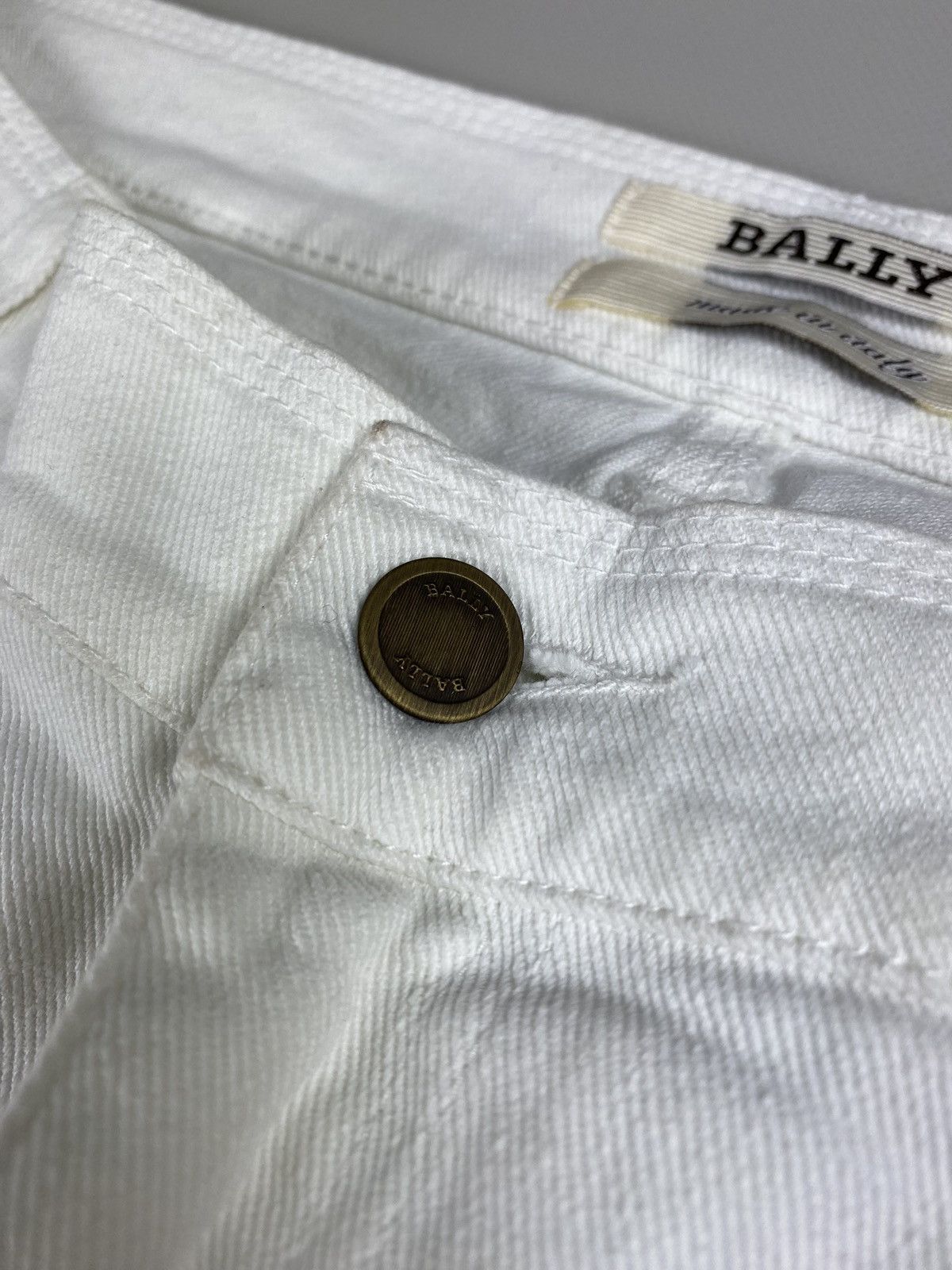 Bally Bally Ladies denim jeans size US 10 IT 44 white Size 32" / US 10 / IT 46 - 14 Thumbnail