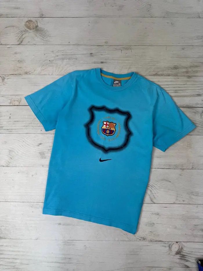 Nike Vintage Nike FC Barcelona 2007 T Shirt Center Swoosh Size US M / EU 48-50 / 2 - 1 Thumbnail