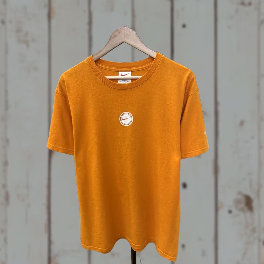 Nike VINTAGE Nike T-Shirt Mens Regular M 90s Made in USA Orange Y2K Retro CAUTION: Rare Size US M / EU 48-50 / 2 - 1 Thumbnail