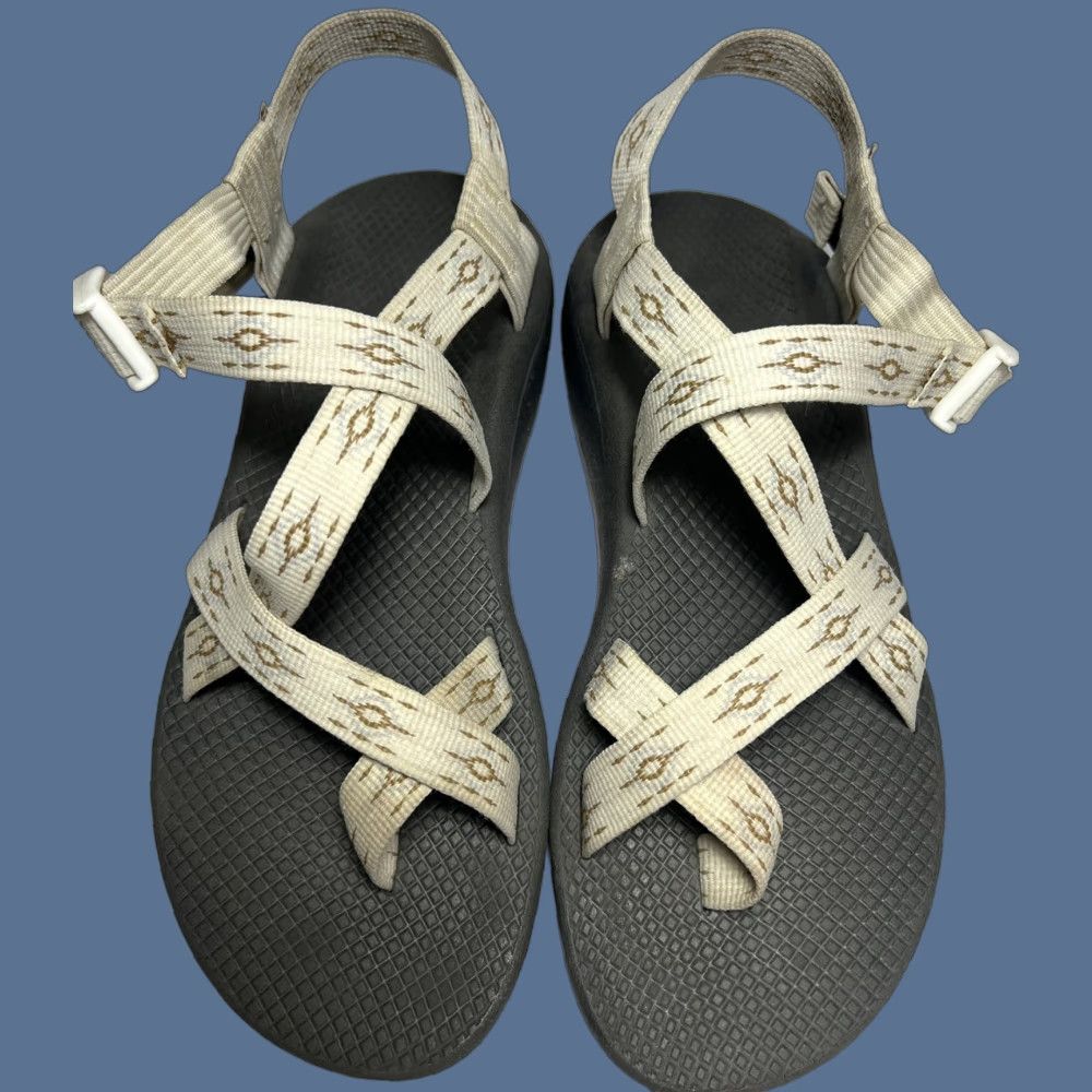 Chaco Z/Cloud 2 Oculi Sandals Women's Beige Sandals Sz 11 Ankle Strap Rubber Outsole Geometric Buckle Violet?