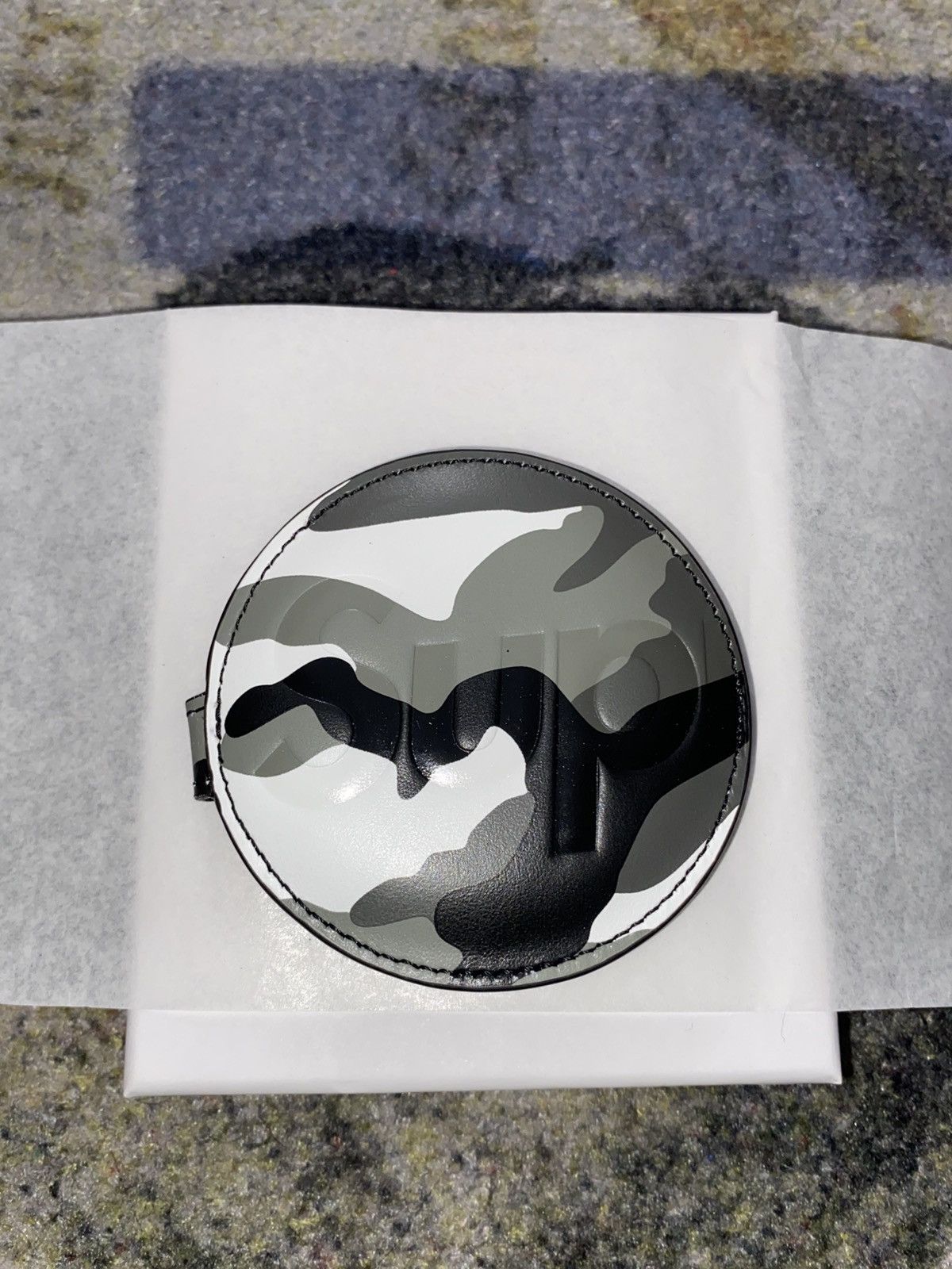 Supreme Supreme Fuck Em Leather Pocket Mirror Black Size ONE SIZE - 1 Thumbnail