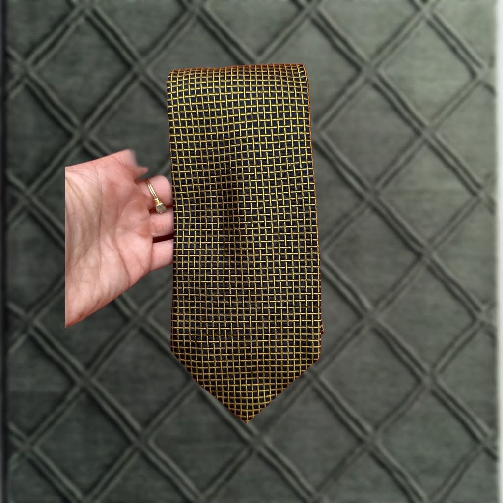 Brooks Brothers VINTAGE Brooks Brothers Basics Pure Silk Tie Navy Gold Geometric Grid Classic Mens Size ONE SIZE - 1 Thumbnail