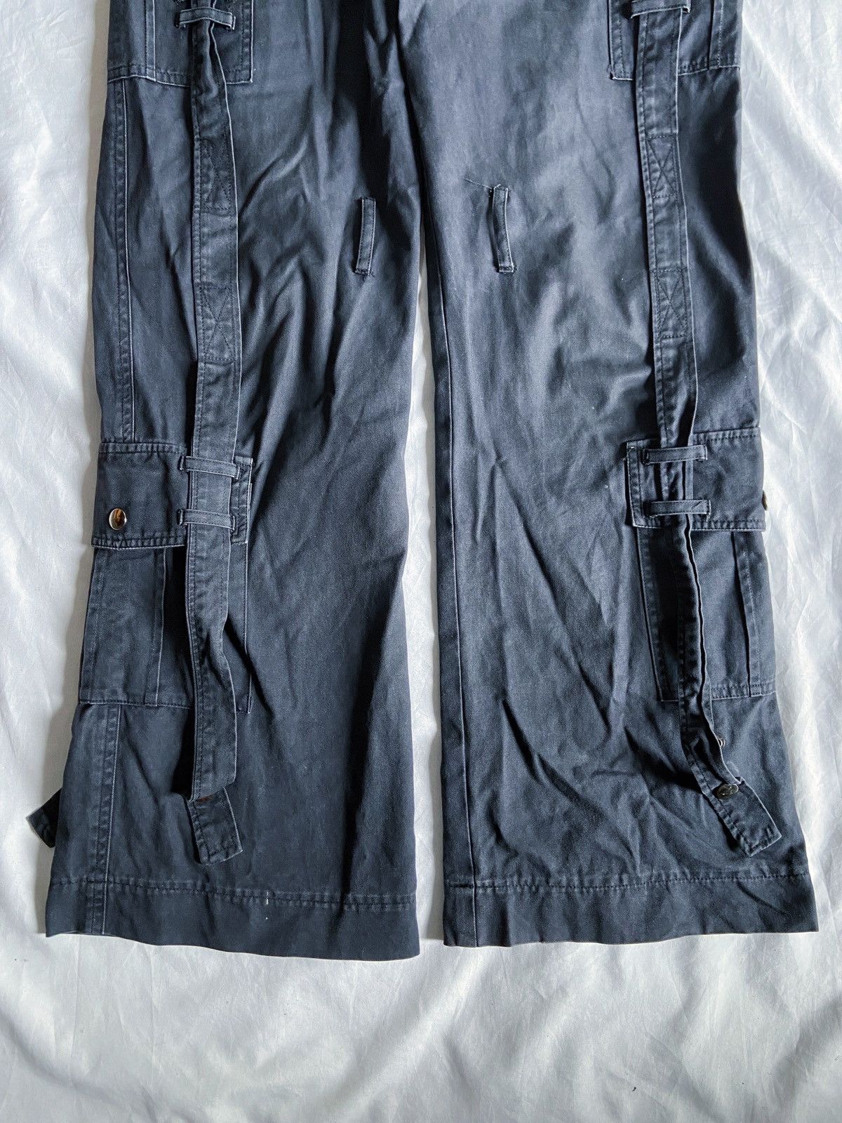 Japanese Brand B.P.N BONDAGE MULTI POCKET FLARED CARGO PANTS Size US 31 - 6 Thumbnail