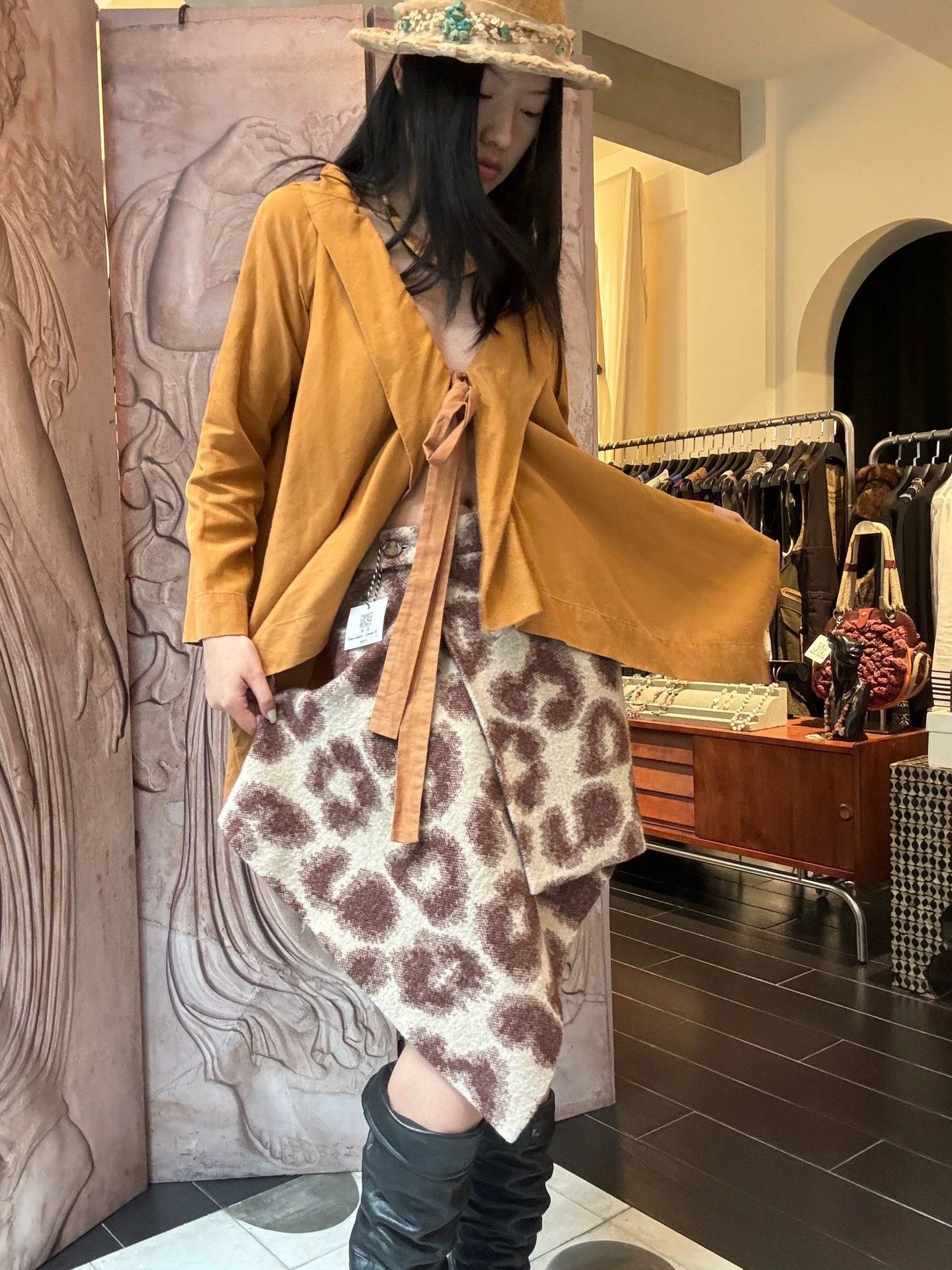 Vivienne Westwood Vivienne Westwood Leopard Wool Wrap Skirt 2 Vintage Size 26" / US 2 / IT 38 - 2 Thumbnail