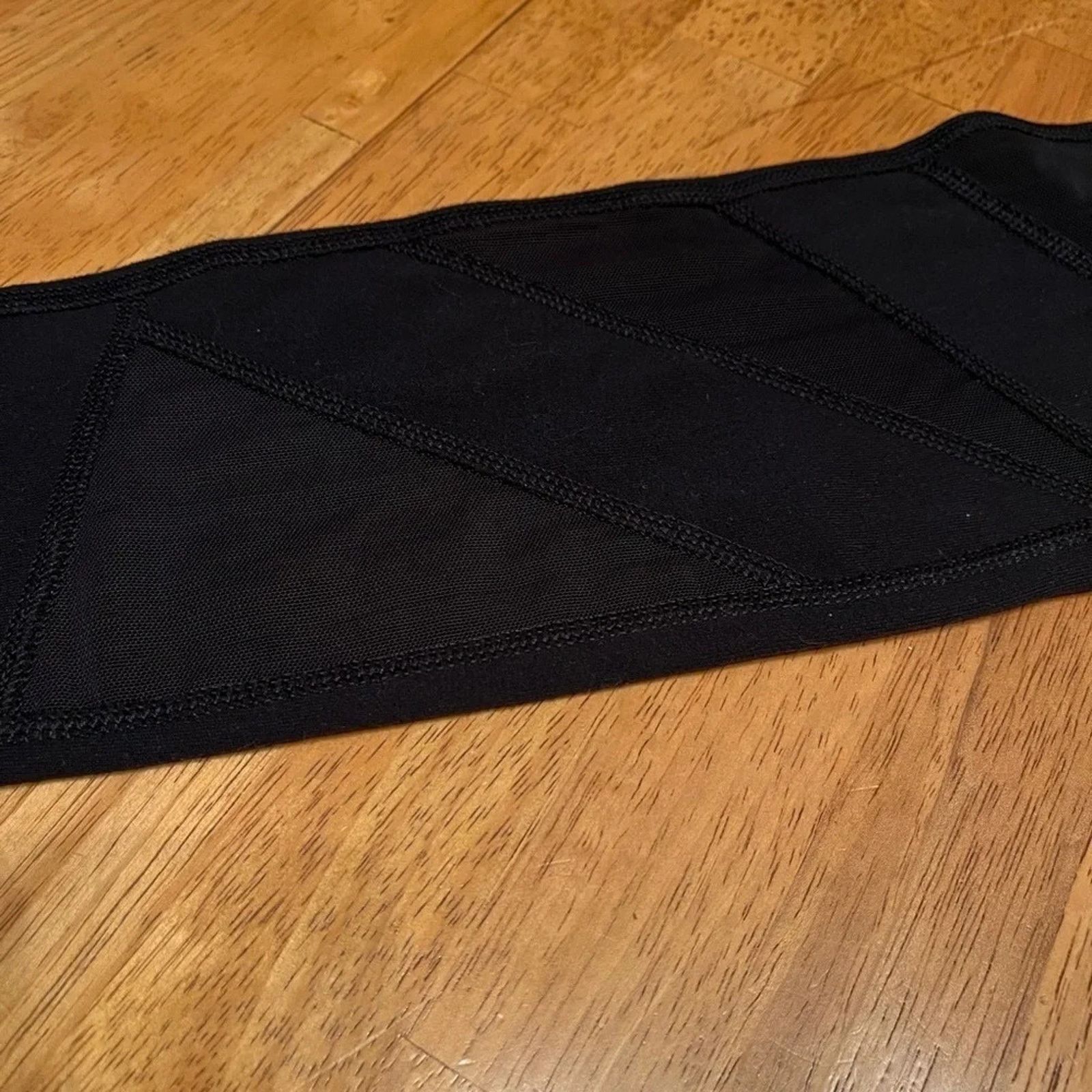 Lululemon Lululemon leggings in black, size 6 Size 28" / US 6 / IT 42 - 2 Thumbnail