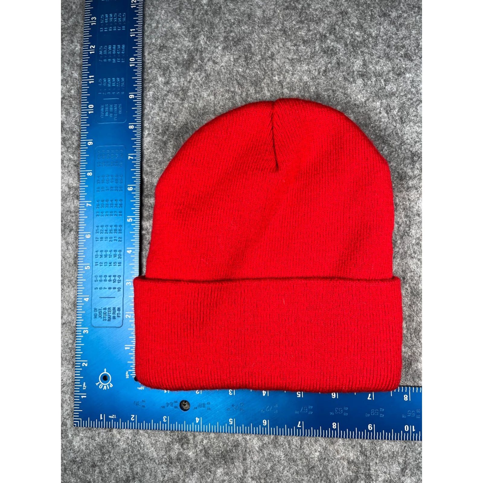 Vintage Melt Beanie Toque Unbranded Beanie One Size Red Embroidered Knit 100% Acrylic Adult Hat Mens Womens Unisex Skate Sakter Size ONE SIZE - 4 Thumbnail