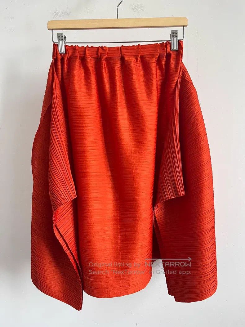 Issey Miyake Issey Miyake size:3 Red Long Sleeve Size 23" - 1 Thumbnail